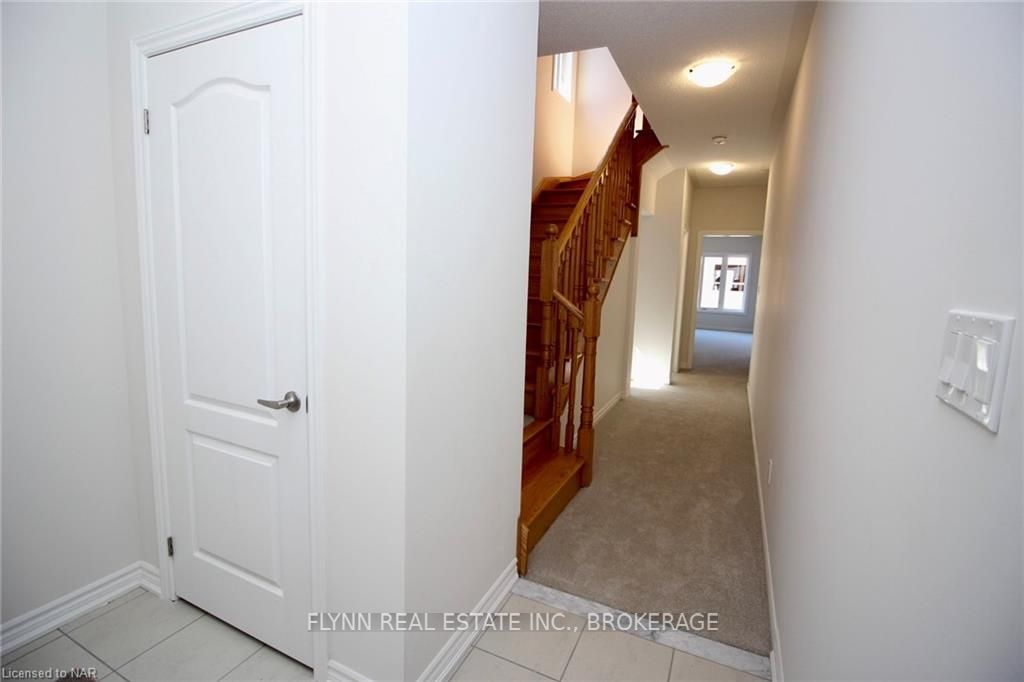 Photo 3 of 85 Baker Street, Thorold, Thorold Downtown — HOMEH