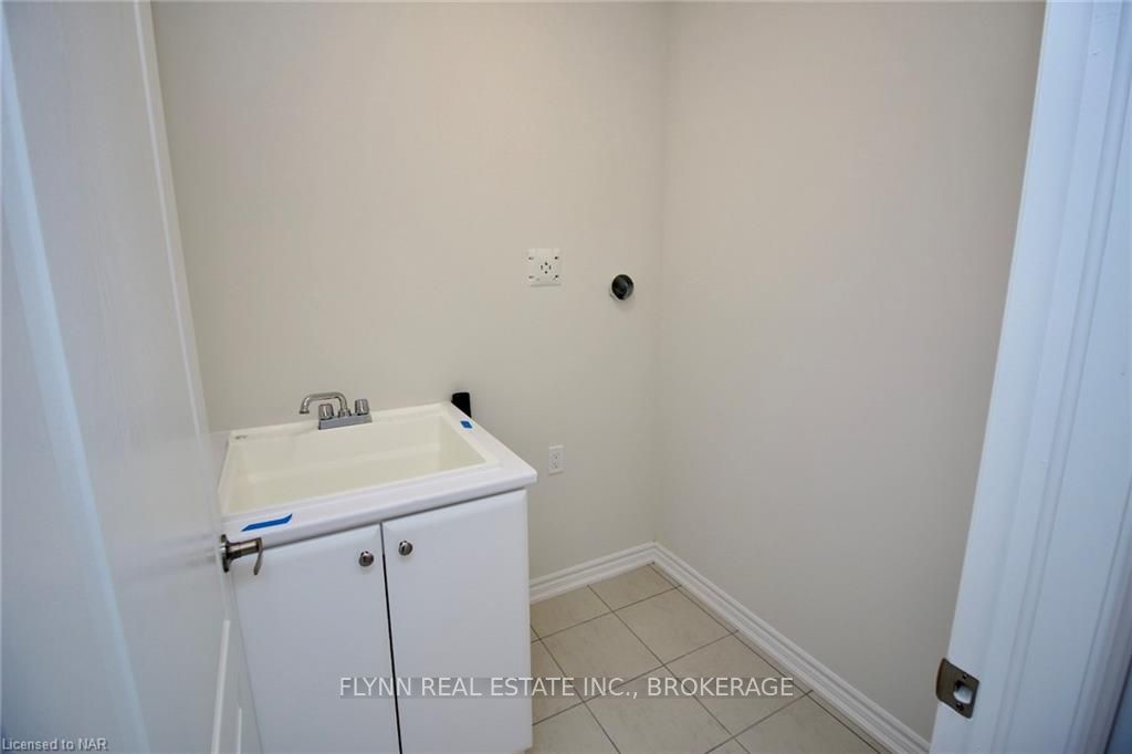 Photo 17 of 85 Baker Street, Thorold, Thorold Downtown — HOMEH