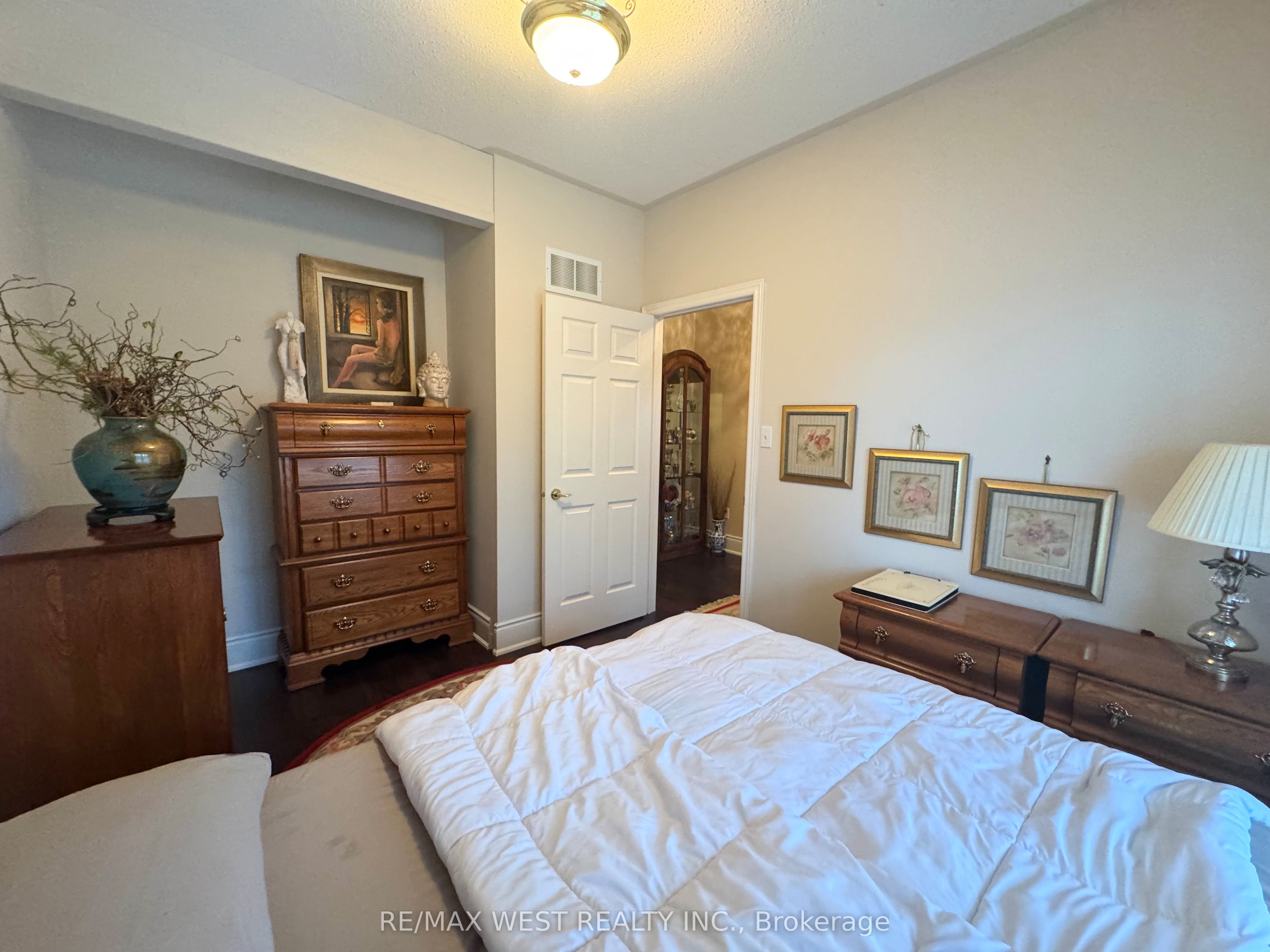 Photo 48 of Unit 2, 3 Larkdale Terrace, Brampton, Sandringham-Wellington — HOMEH
