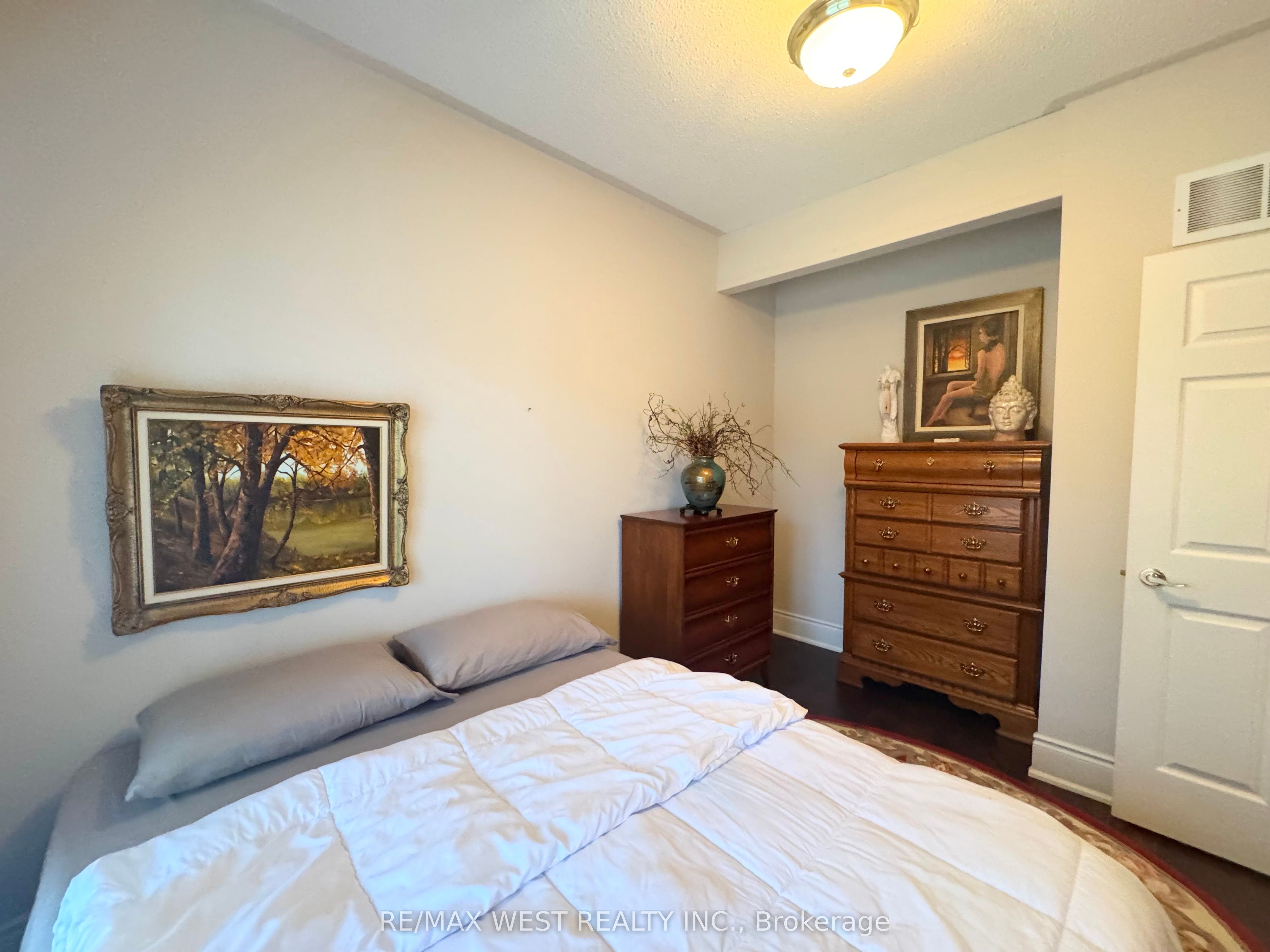 Photo 46 of Unit 2, 3 Larkdale Terrace, Brampton, Sandringham-Wellington — HOMEH
