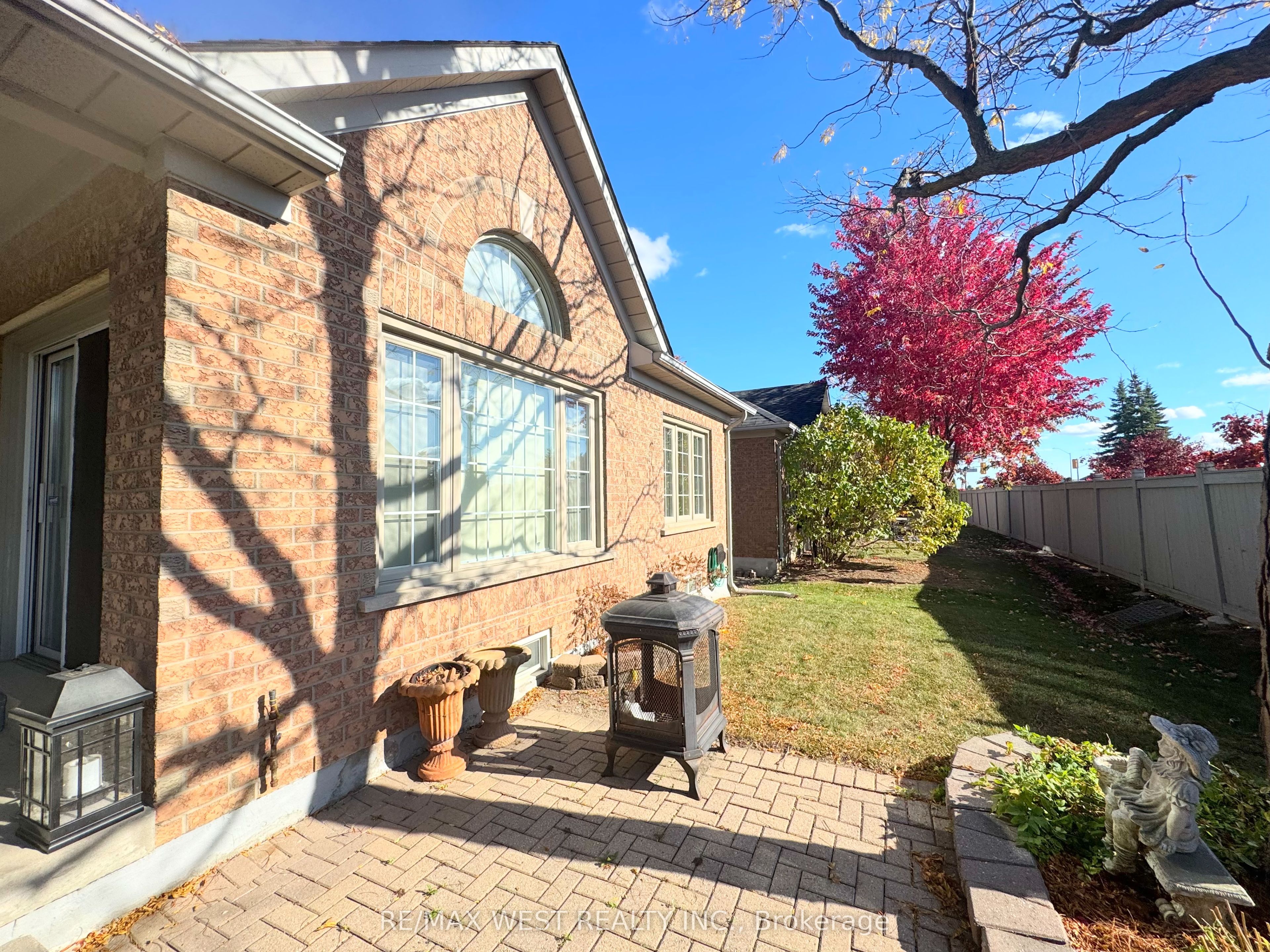 Photo 80 of Unit 2, 3 Larkdale Terrace, Brampton, Sandringham-Wellington — HOMEH