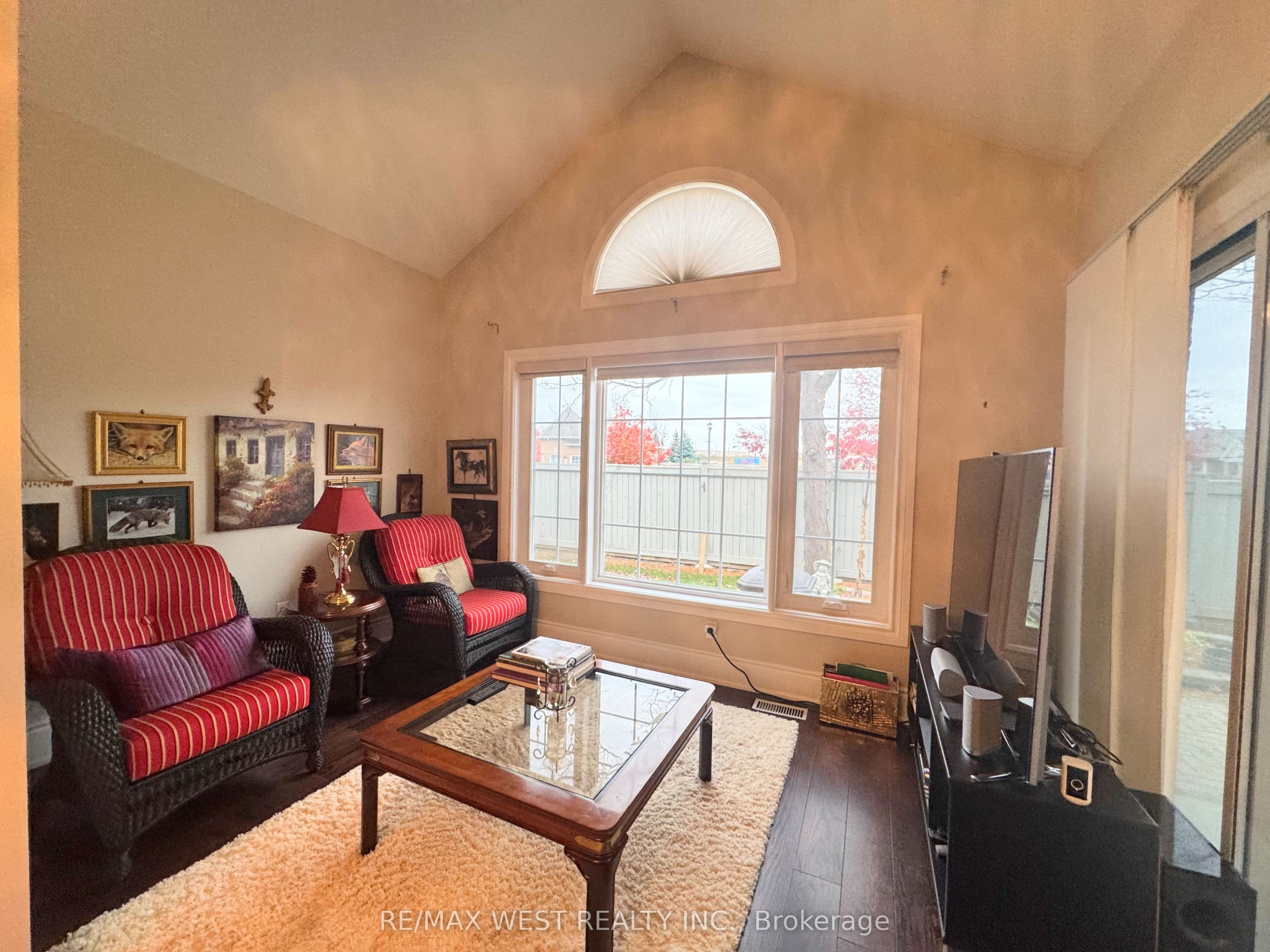 Photo 61 of Unit 2, 3 Larkdale Terrace, Brampton, Sandringham-Wellington — HOMEH