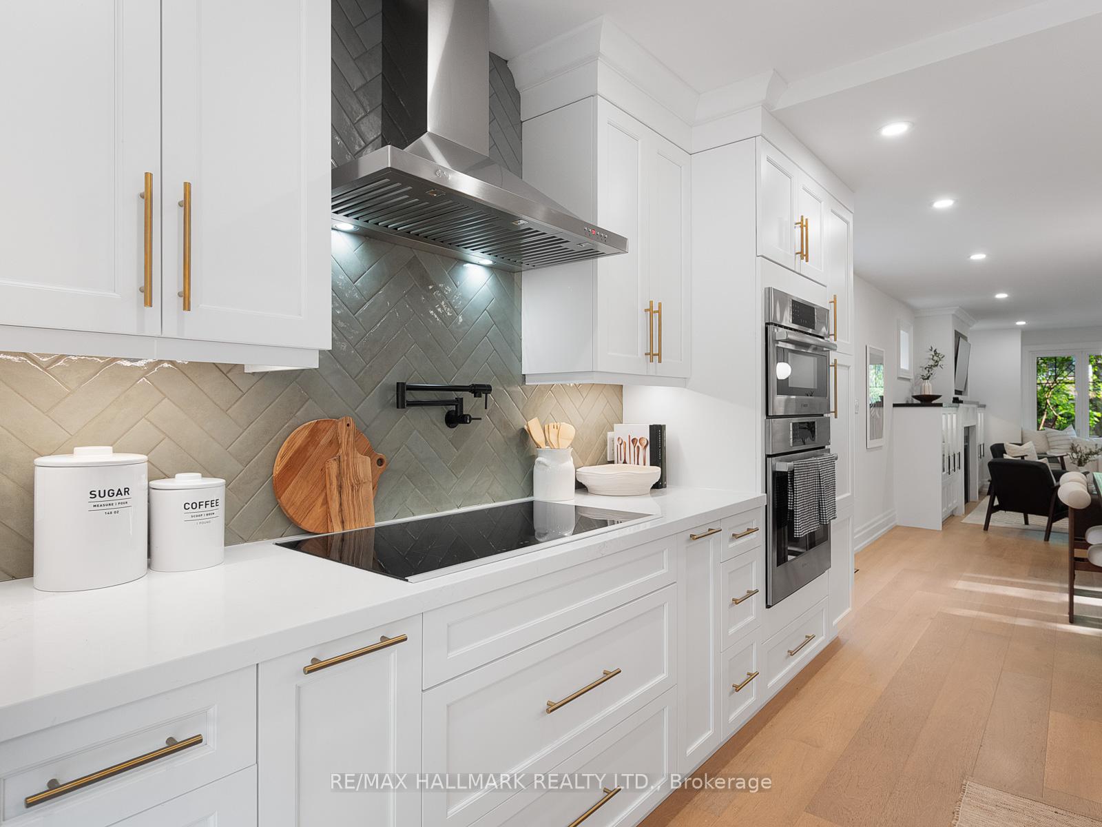 Photo 15 of 18 Thorncliffe Avenue, Toronto, Playter Estates-Danforth — HOMEH