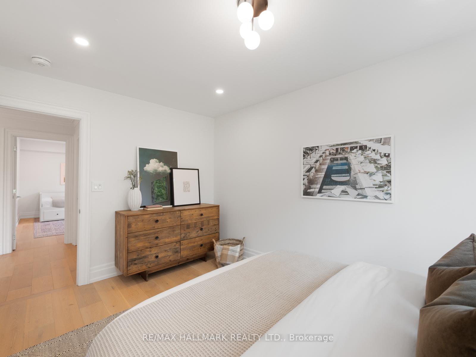 Photo 23 of 18 Thorncliffe Avenue, Toronto, Playter Estates-Danforth — HOMEH