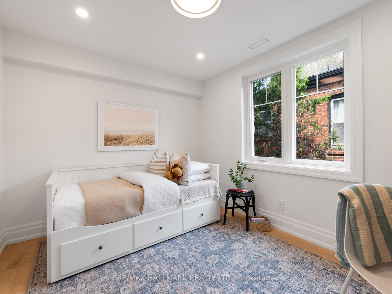 Photo 24 of 18 Thorncliffe Avenue, Toronto, Playter Estates-Danforth — HOMEH
