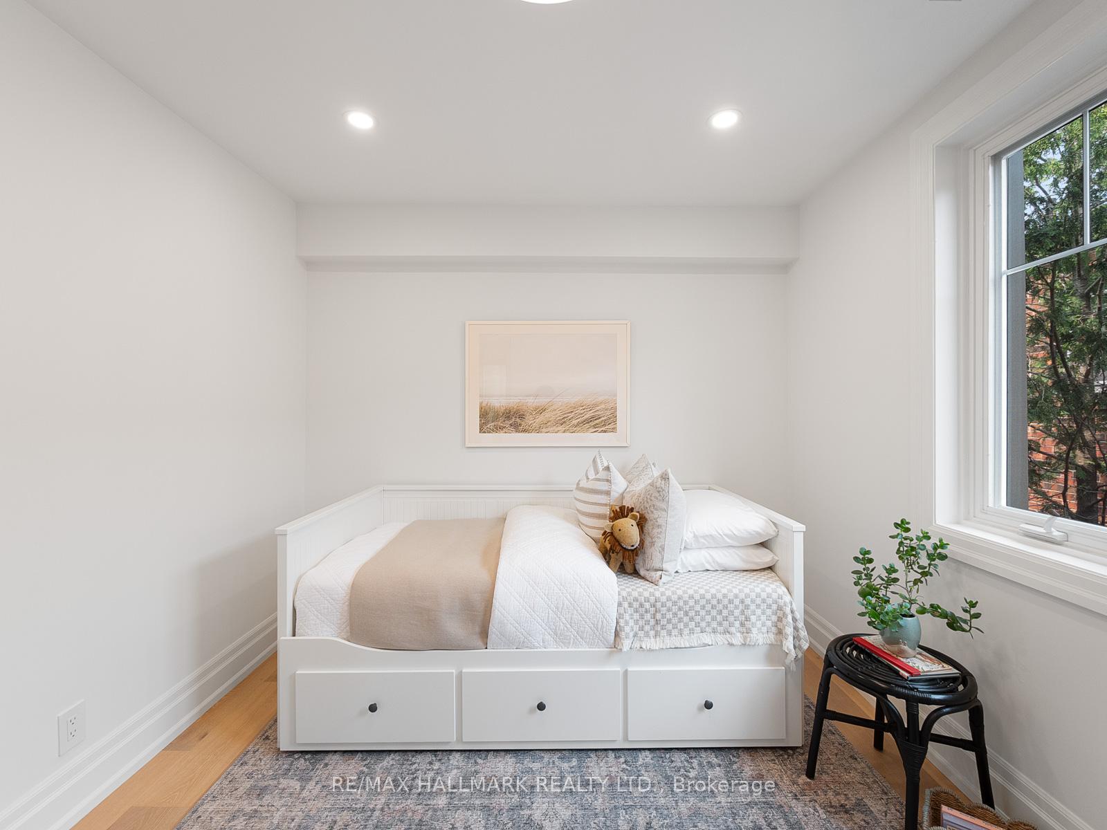 Photo 25 of 18 Thorncliffe Avenue, Toronto, Playter Estates-Danforth — HOMEH