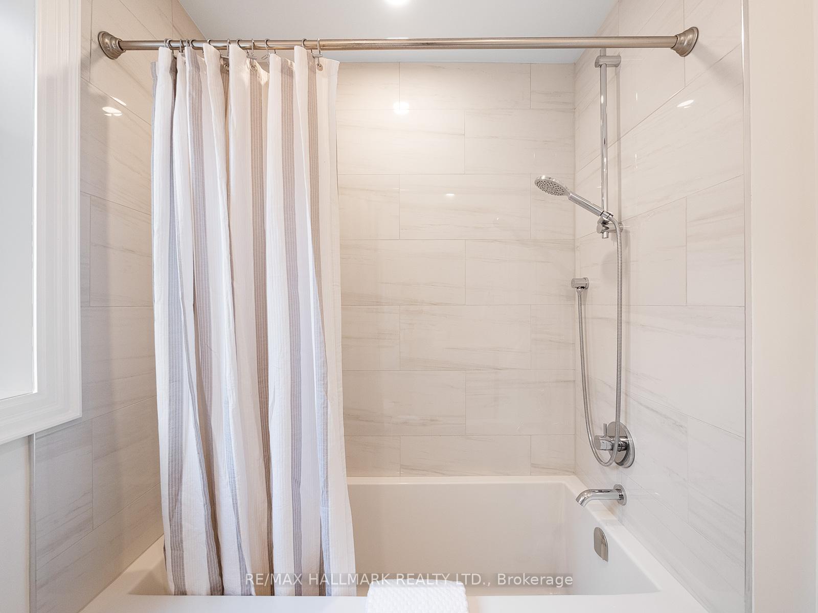 Photo 28 of 18 Thorncliffe Avenue, Toronto, Playter Estates-Danforth — HOMEH