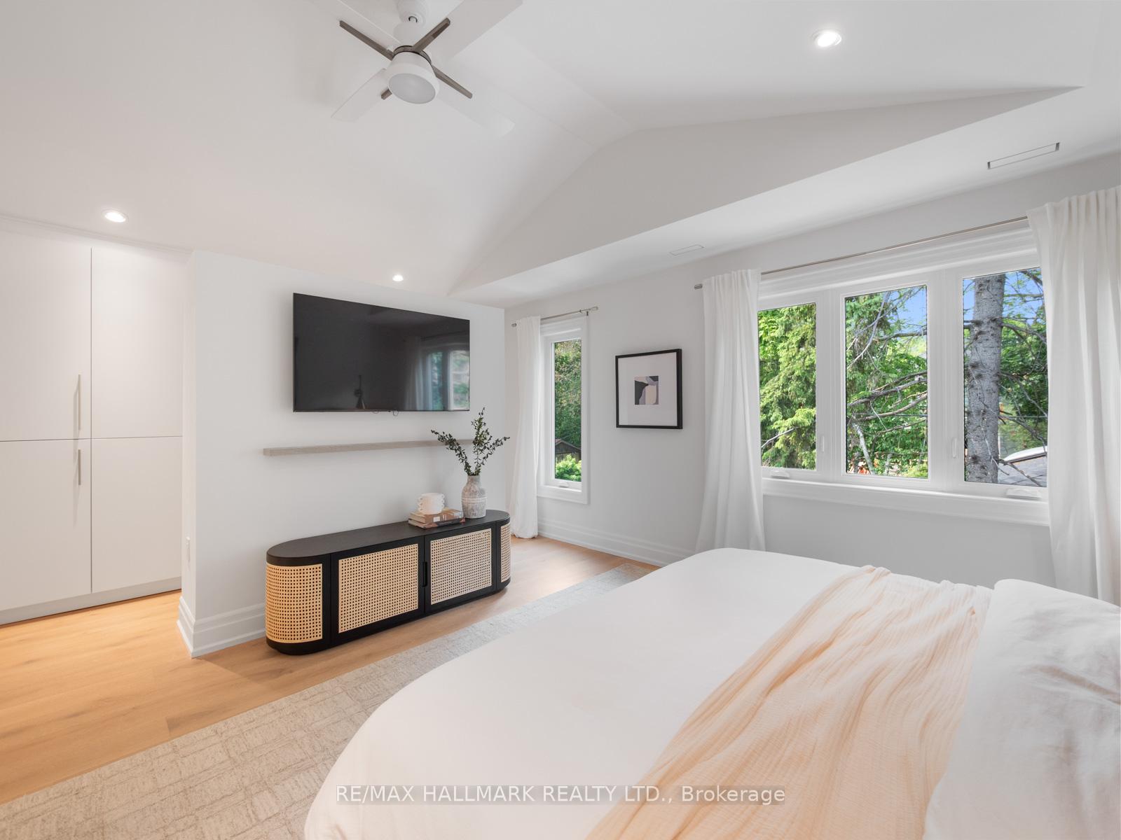 Photo 30 of 18 Thorncliffe Avenue, Toronto, Playter Estates-Danforth — HOMEH