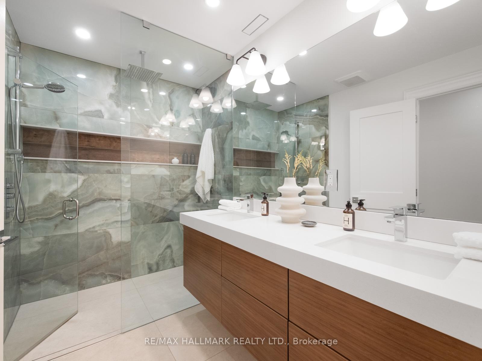 Photo 32 of 18 Thorncliffe Avenue, Toronto, Playter Estates-Danforth — HOMEH