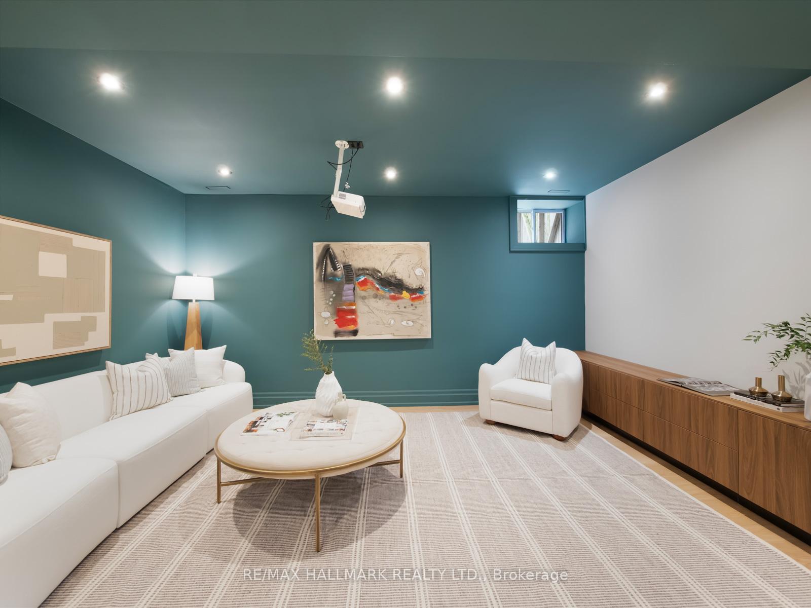 Photo 33 of 18 Thorncliffe Avenue, Toronto, Playter Estates-Danforth — HOMEH