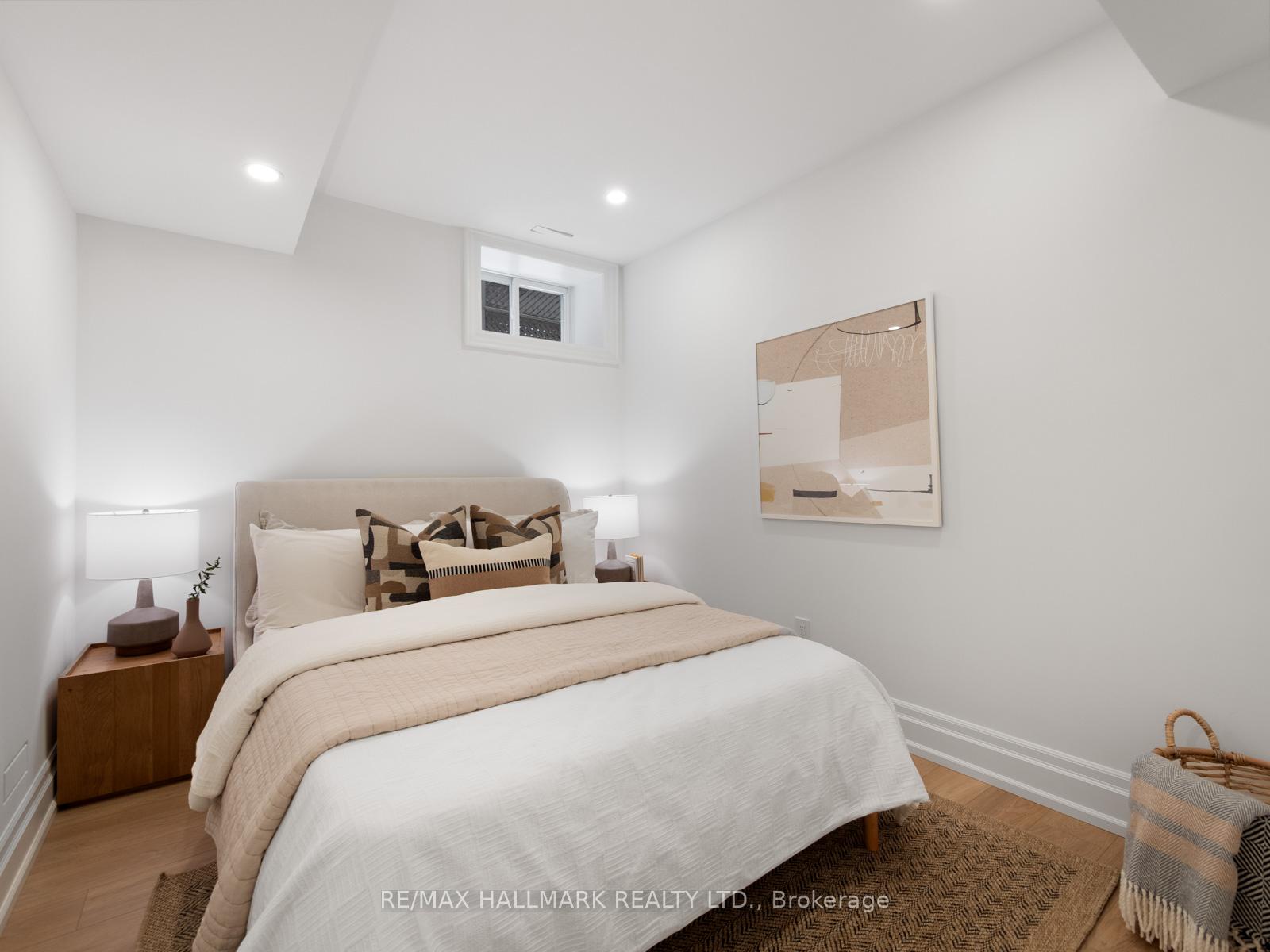 Photo 36 of 18 Thorncliffe Avenue, Toronto, Playter Estates-Danforth — HOMEH