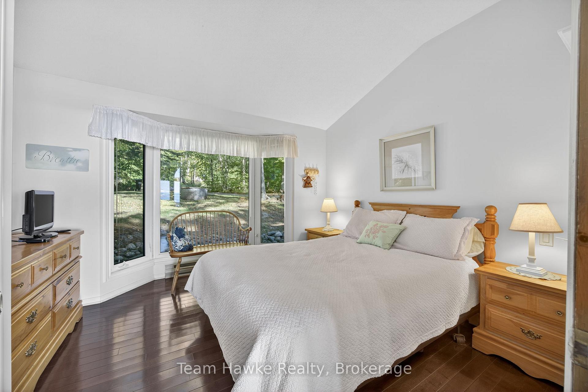 Photo 18 of 2082 Tiny Beaches Road N, Tiny, Rural Tiny — HOMEH