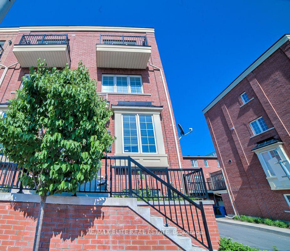 Photo 2 of 51 River Street, Toronto, Regent Park — HOMEH