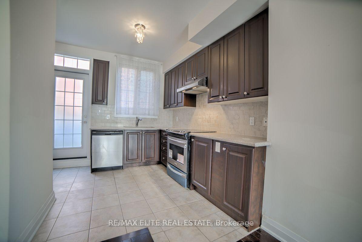 Photo 5 of 51 River Street, Toronto, Regent Park — HOMEH