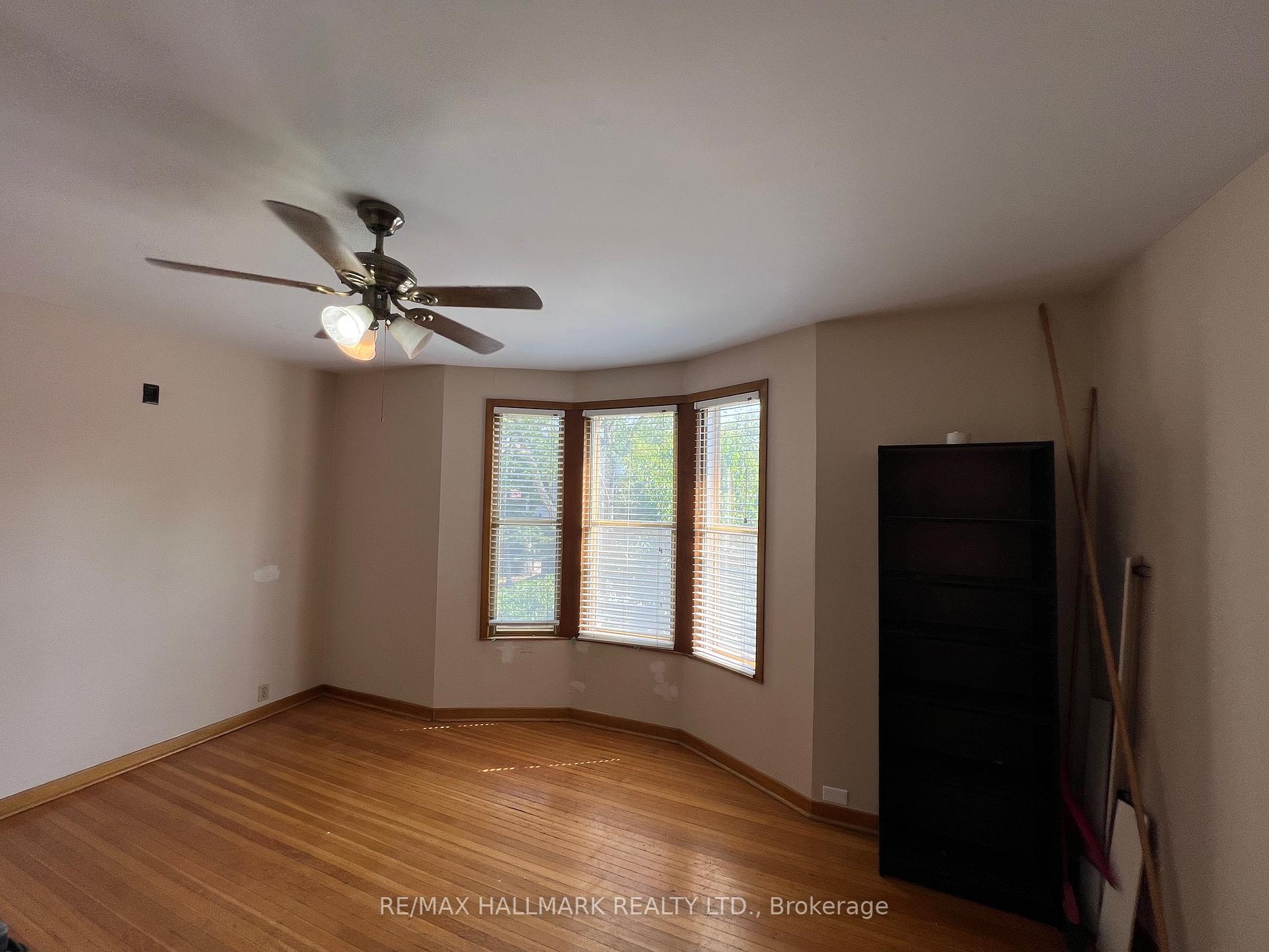 Photo 3 of Unit Upper, 680 Crawford Street, Toronto, Palmerston-Little Italy — HOMEH