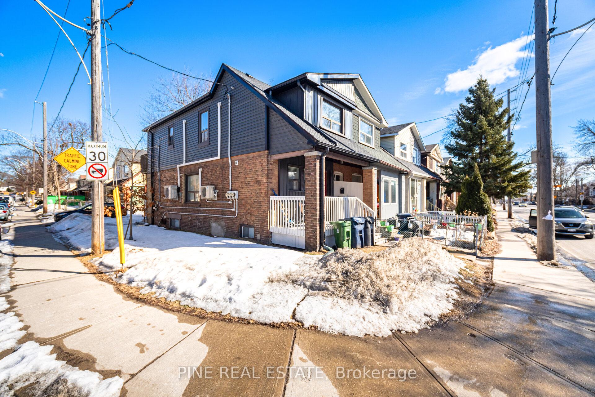 Photo 1 of Unit Upper, 655 Coxwell Avenue, Toronto, Woodbine Corridor — HOMEH