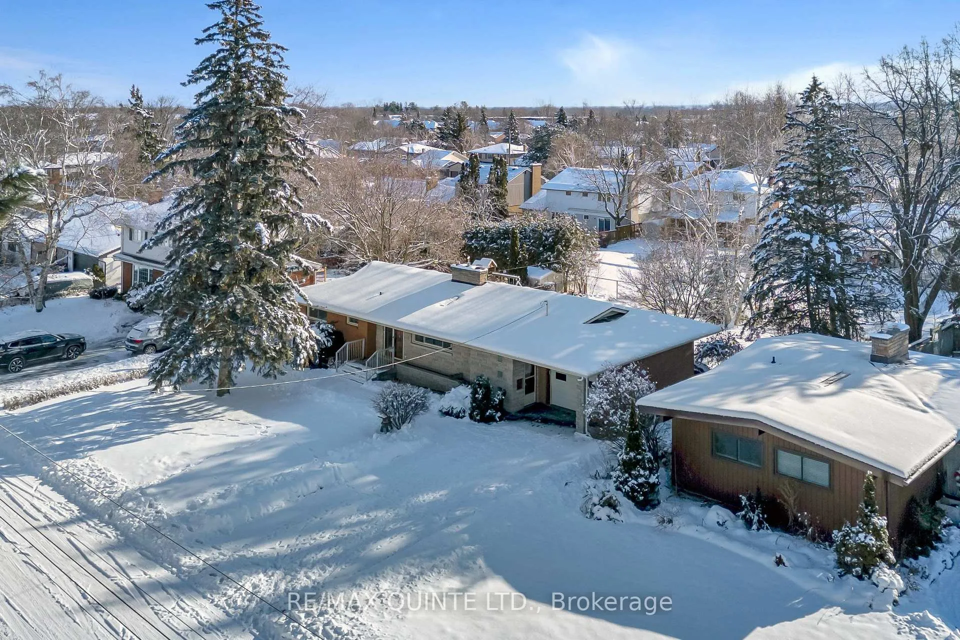 Photo 1 of 9 Sunset Drive, Belleville, Belleville Ward — HOMEH