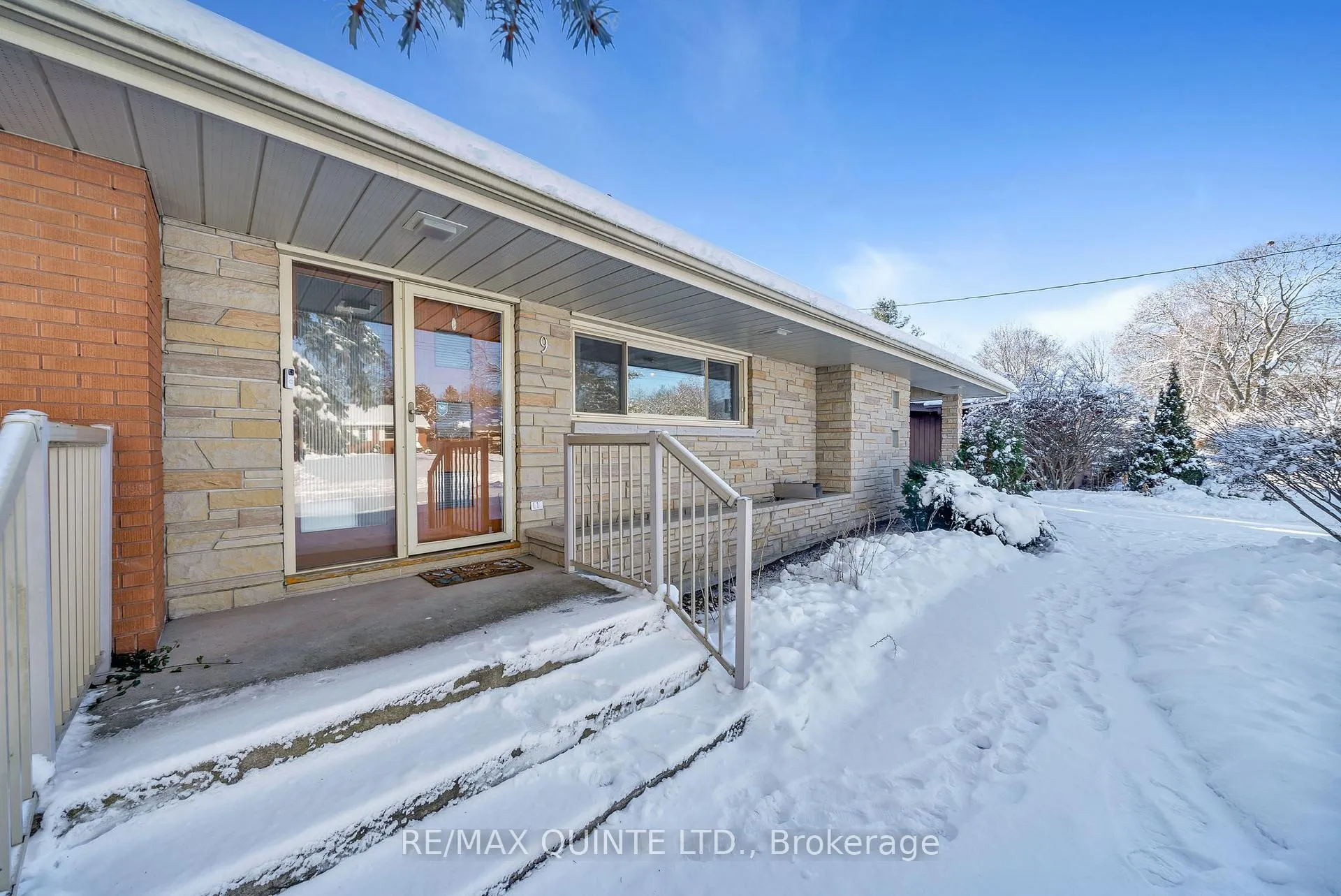 Photo 4 of 9 Sunset Drive, Belleville, Belleville Ward — HOMEH