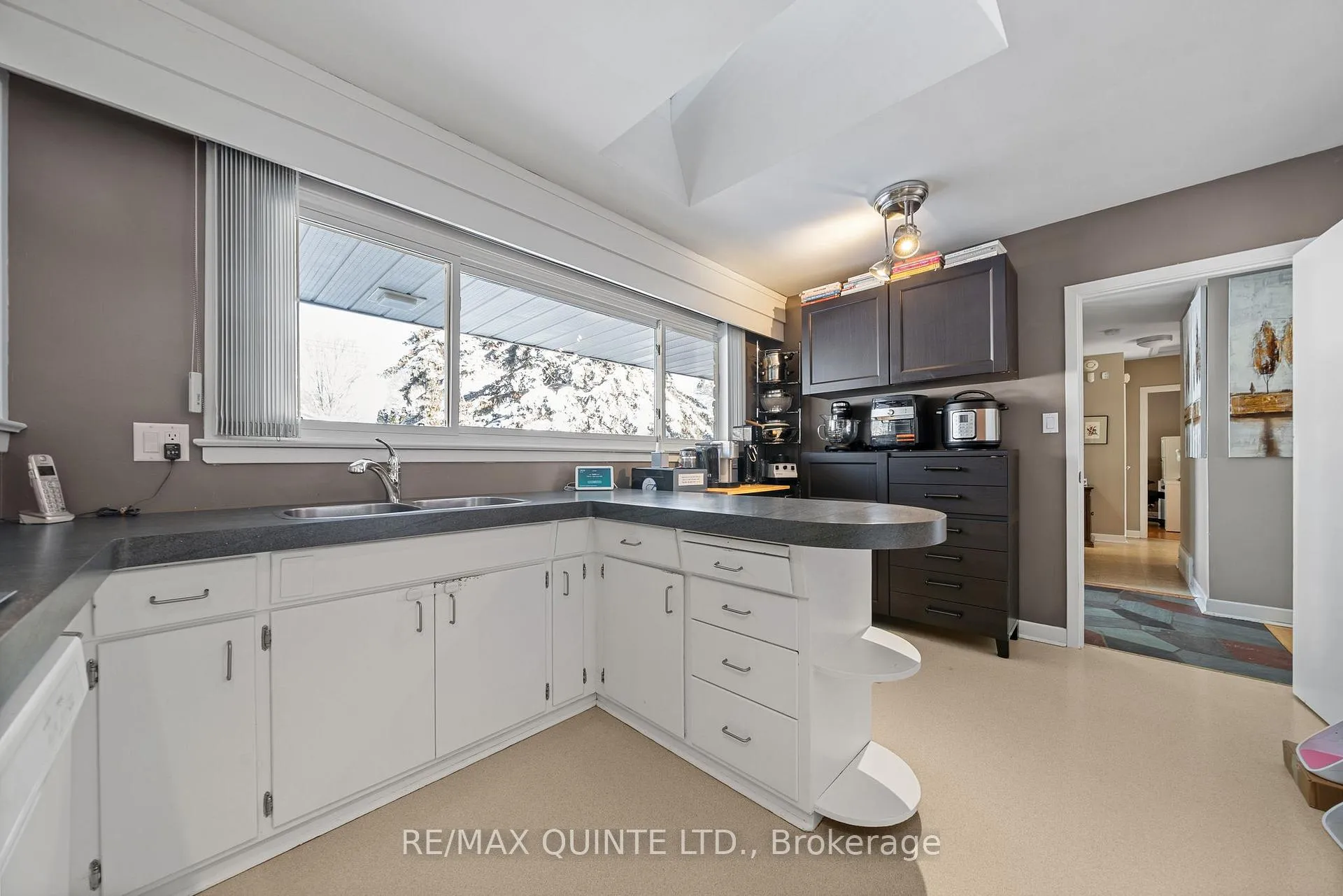 Photo 11 of 9 Sunset Drive, Belleville, Belleville Ward — HOMEH
