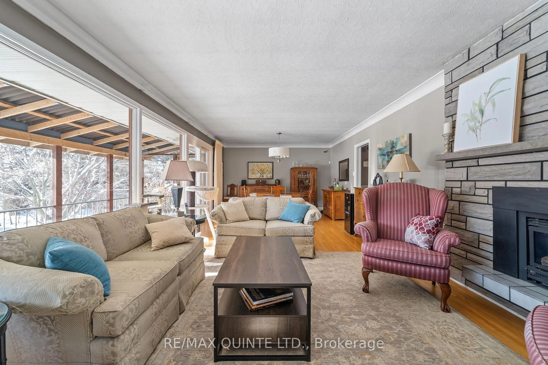 Photo 16 of 9 Sunset Drive, Belleville, Belleville Ward — HOMEH