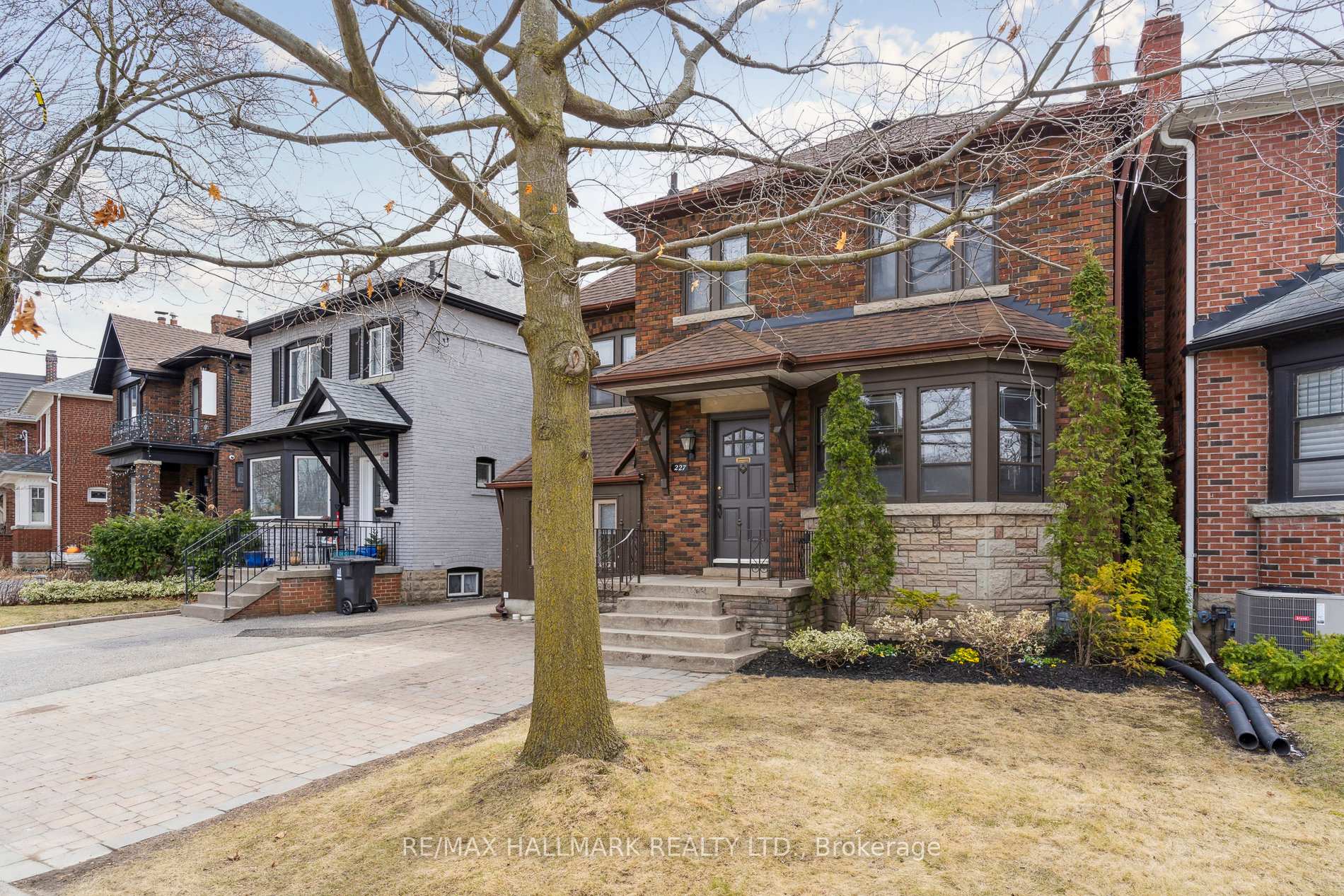 Photo 2 of 227 Wanless Avenue, Toronto, Lawrence Park North — HOMEH