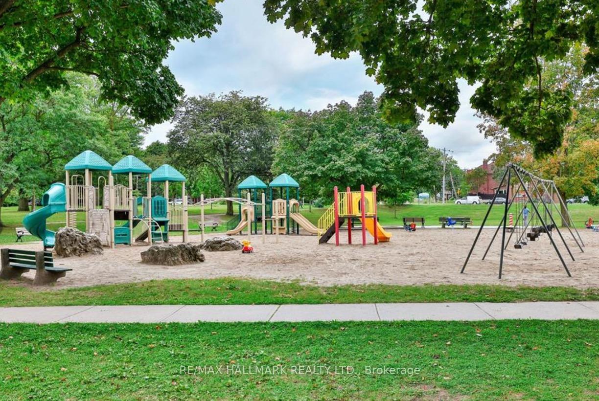 Photo 26 of 227 Wanless Avenue, Toronto, Lawrence Park North — HOMEH