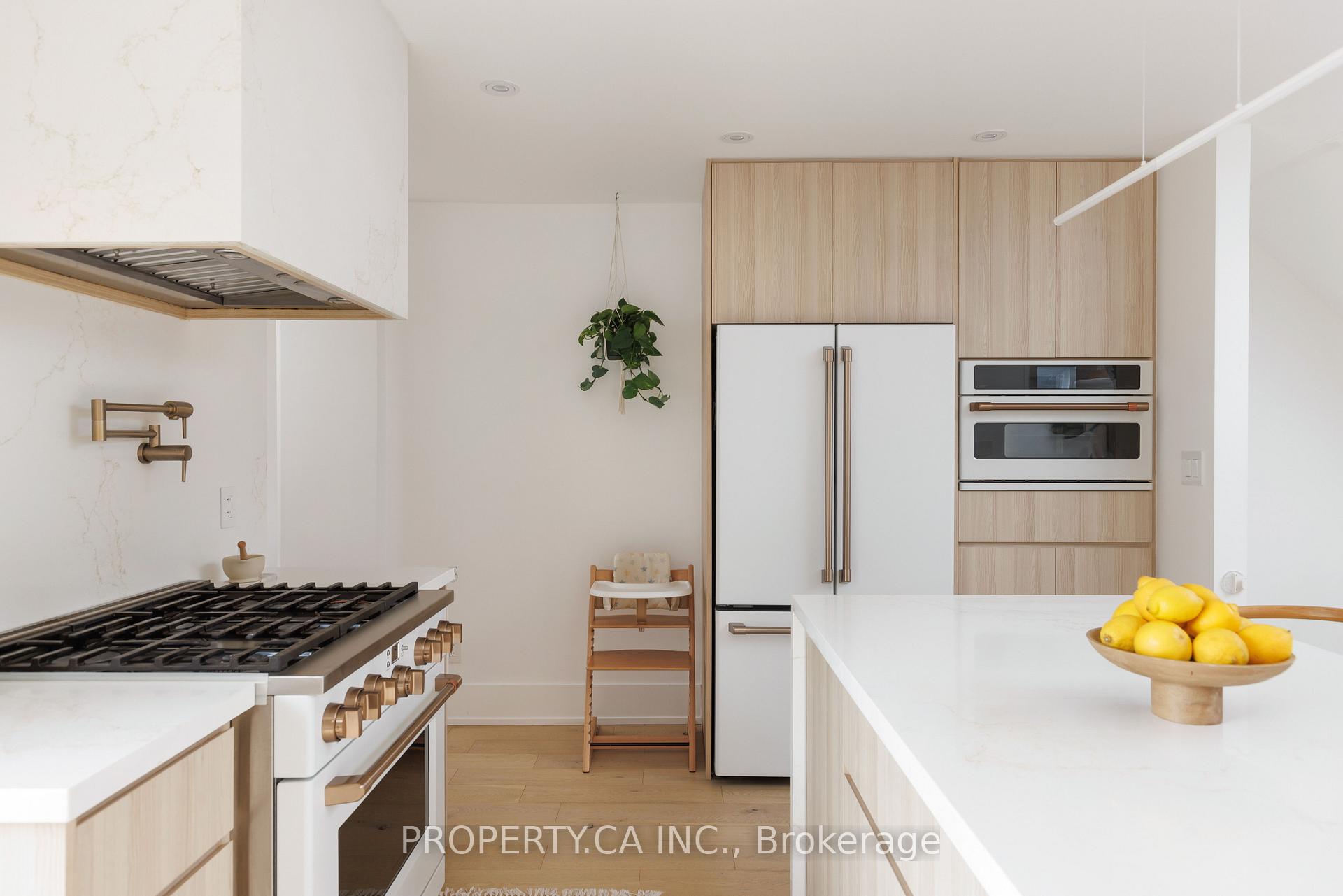 Photo 12 of 68 Frankdale Avenue, Toronto, Danforth Village-East York — HOMEH