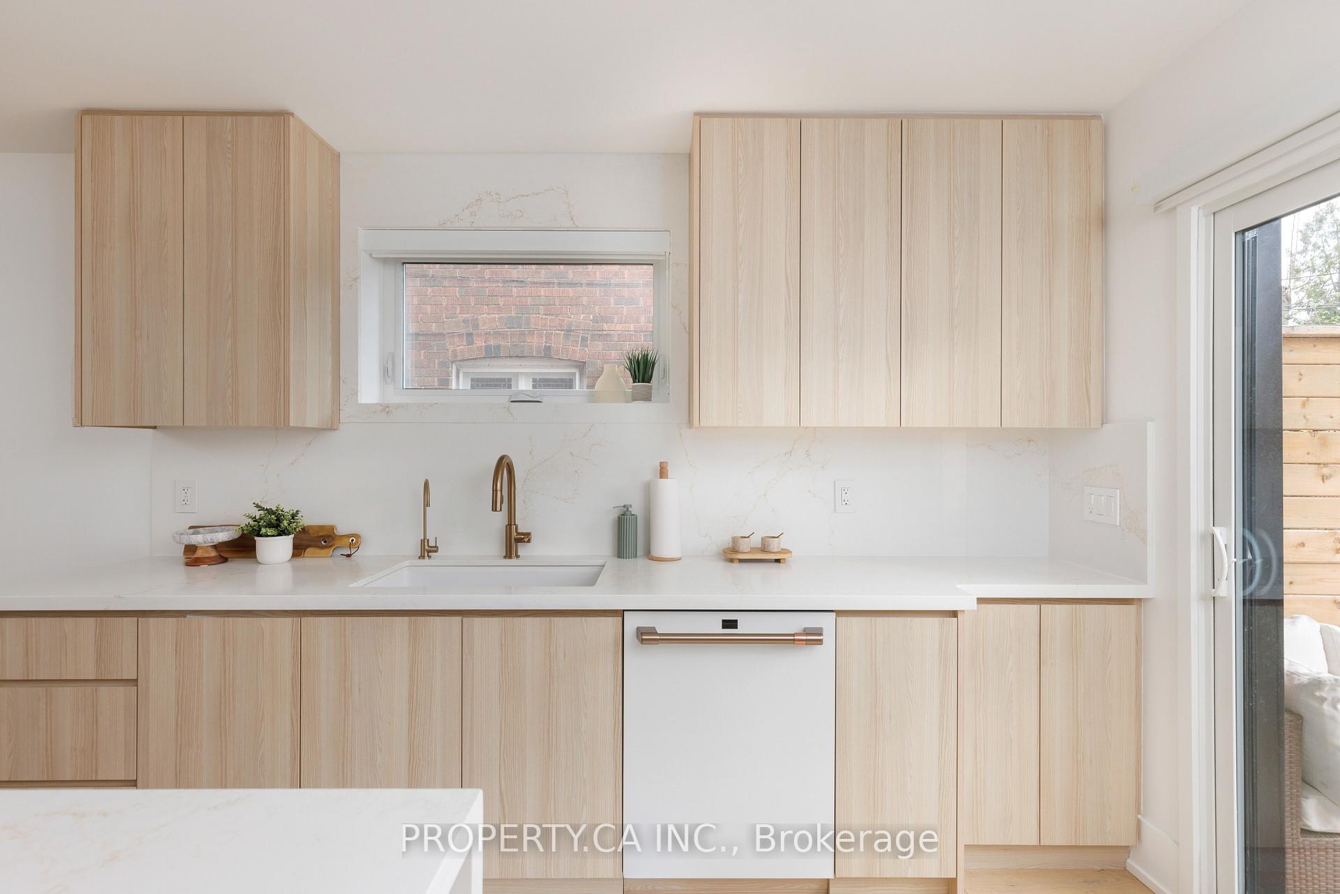 Photo 13 of 68 Frankdale Avenue, Toronto, Danforth Village-East York — HOMEH