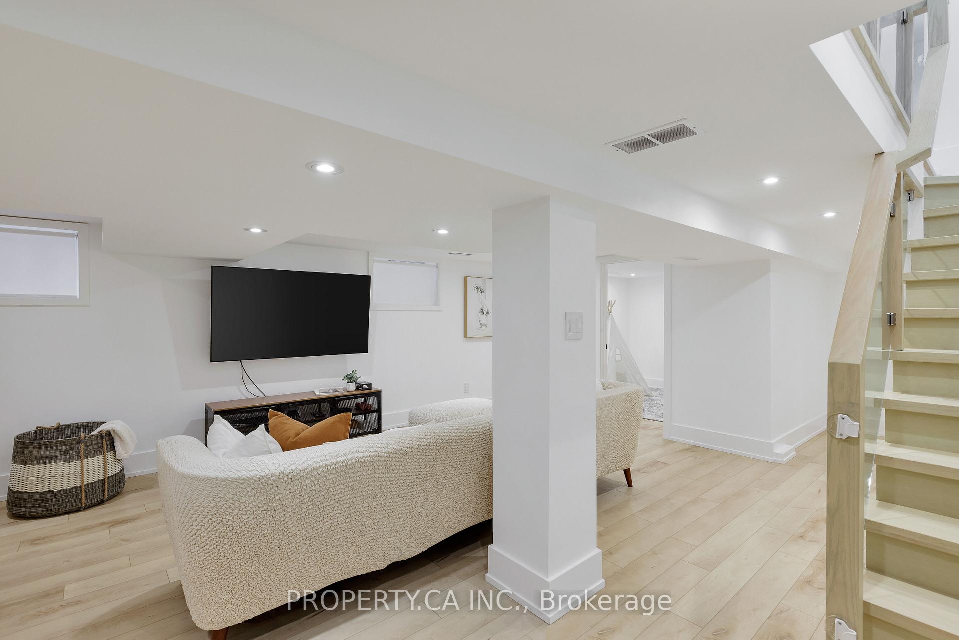 Photo 34 of 68 Frankdale Avenue, Toronto, Danforth Village-East York — HOMEH