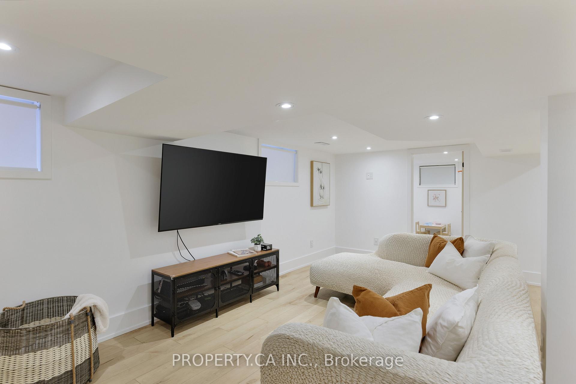 Photo 35 of 68 Frankdale Avenue, Toronto, Danforth Village-East York — HOMEH