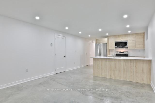 Photo 6 of Unit Lower, 378 St Clements Avenue, Toronto, Lawrence Park South — HOMEH