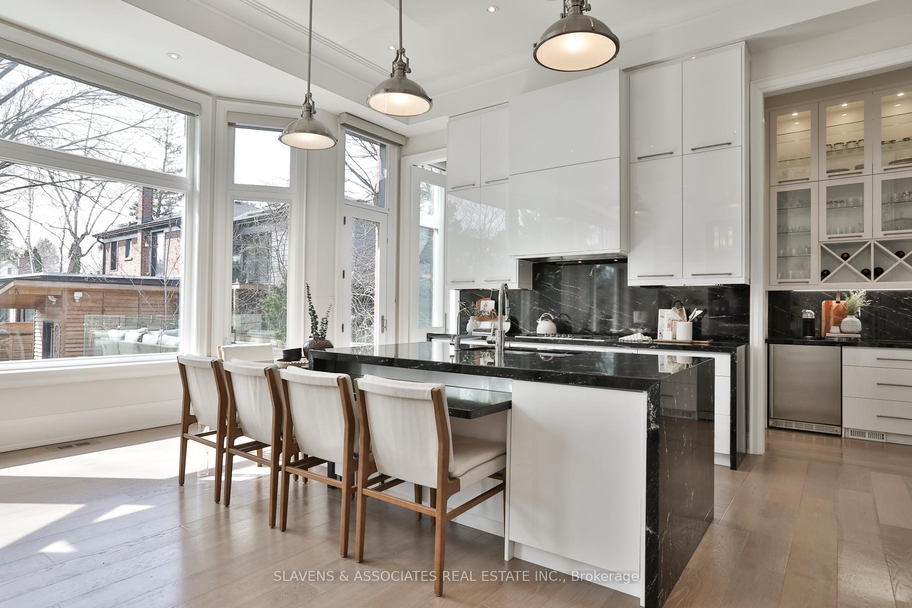 Photo 16 of 30 Edgecombe Avenue, Toronto, Bedford Park-Nortown — HOMEH