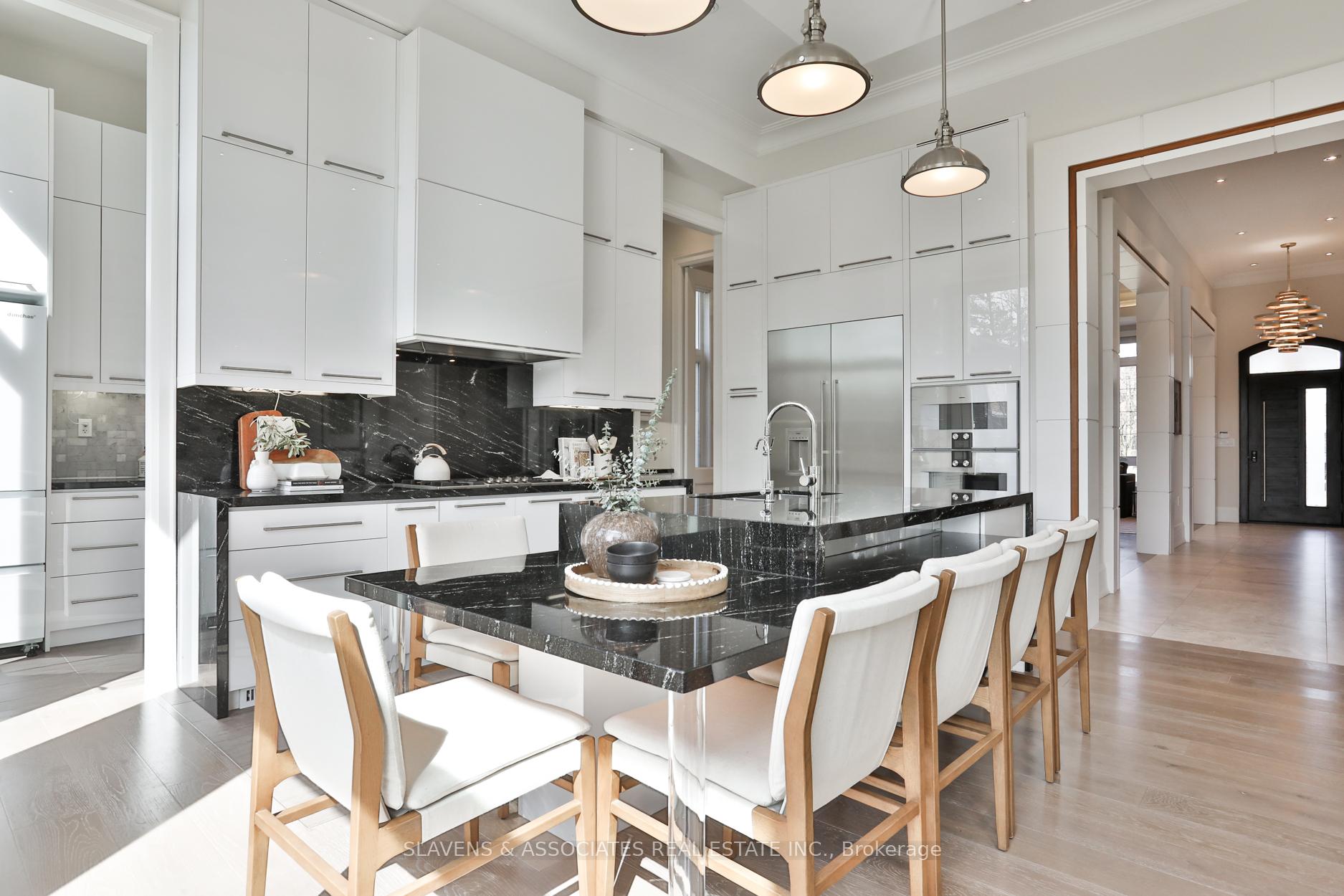 Photo 17 of 30 Edgecombe Avenue, Toronto, Bedford Park-Nortown — HOMEH