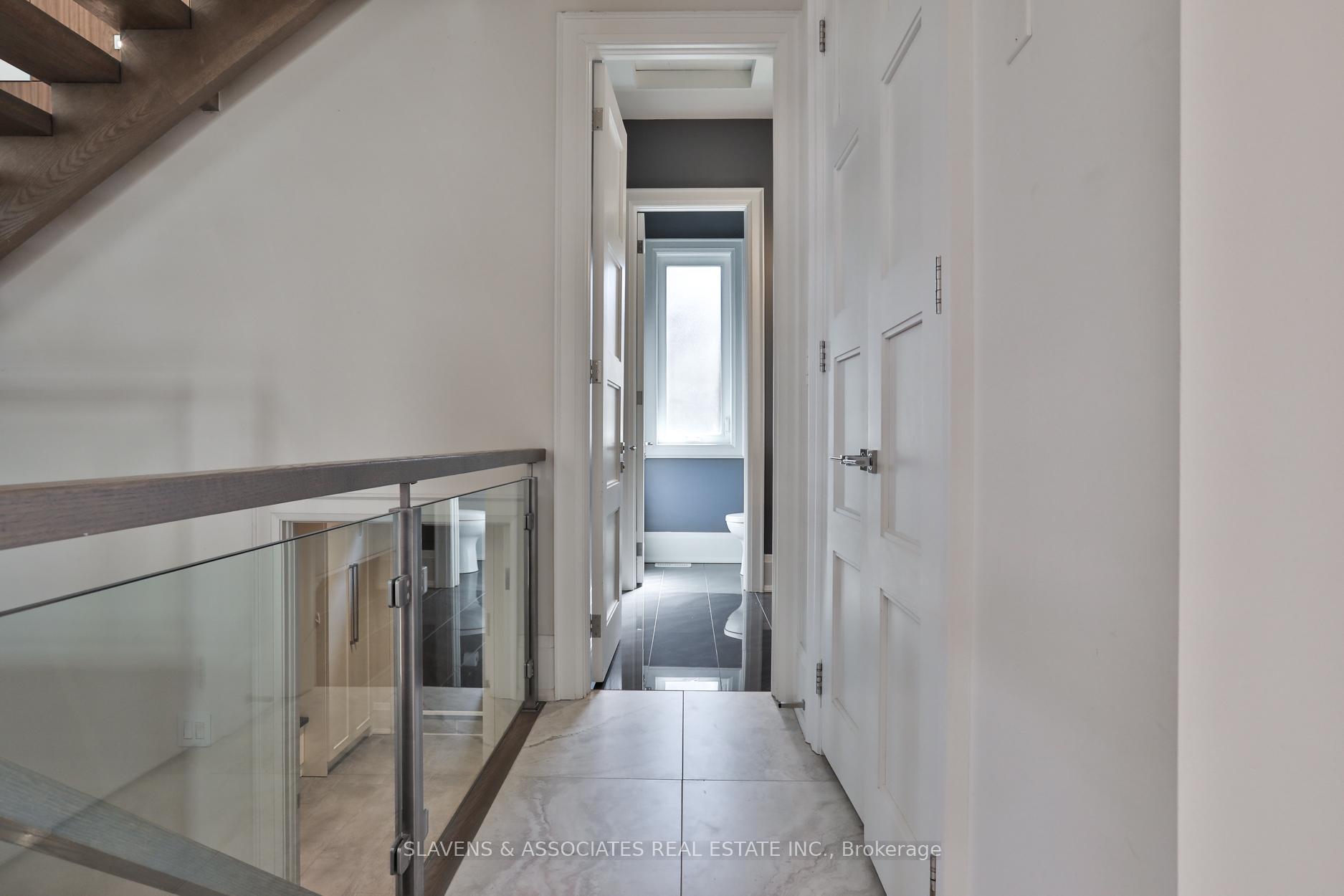 Photo 20 of 30 Edgecombe Avenue, Toronto, Bedford Park-Nortown — HOMEH