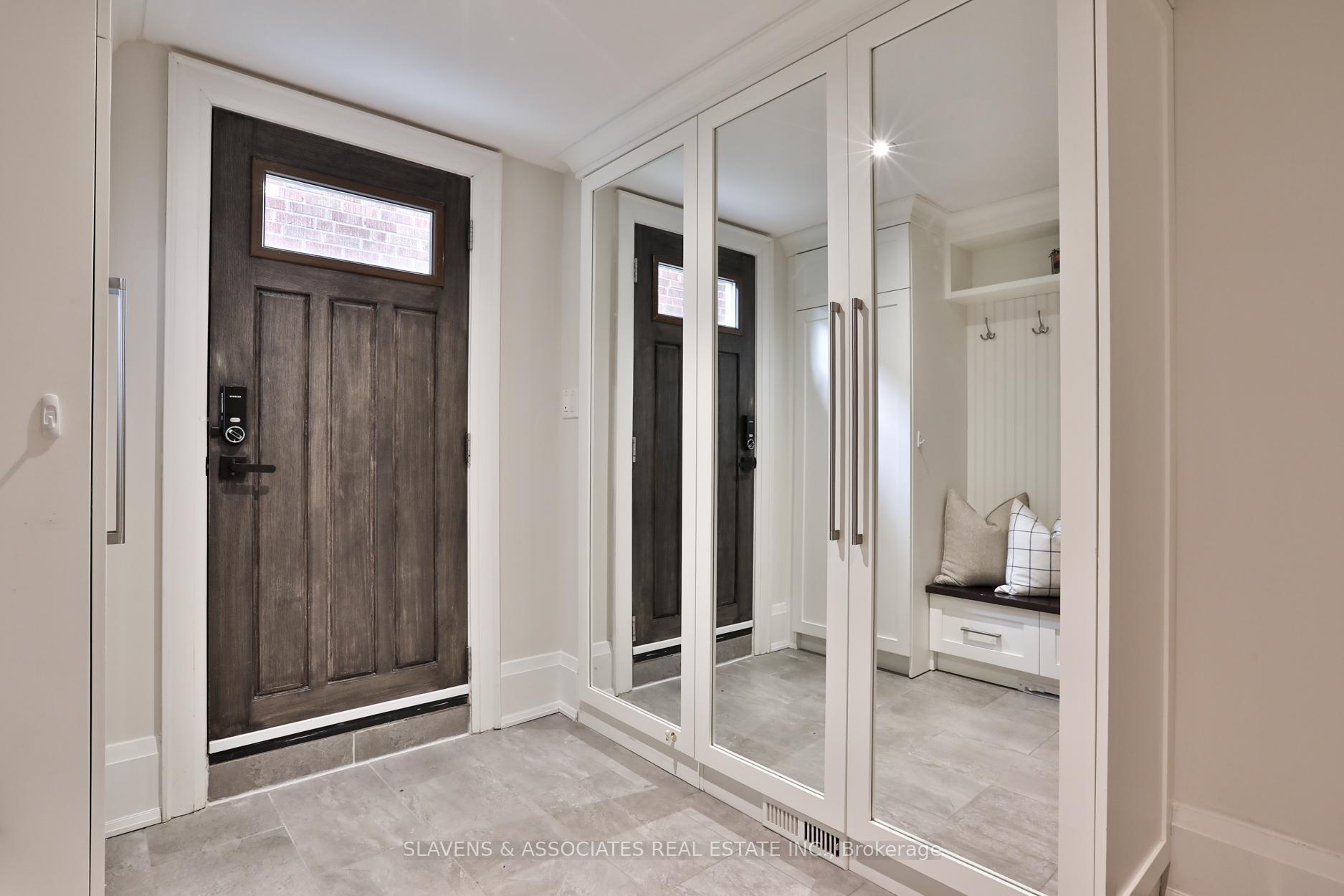 Photo 23 of 30 Edgecombe Avenue, Toronto, Bedford Park-Nortown — HOMEH