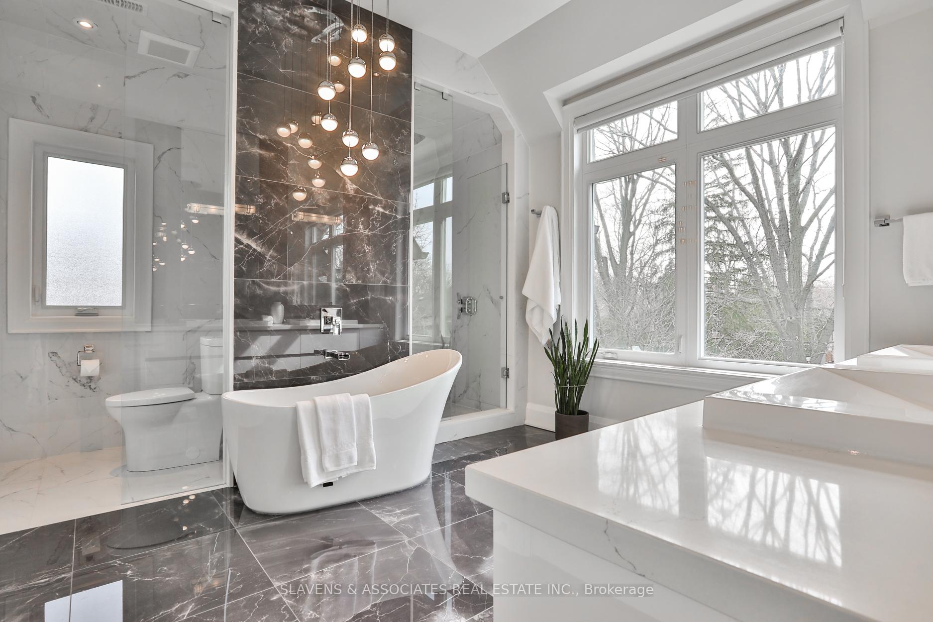 Photo 27 of 30 Edgecombe Avenue, Toronto, Bedford Park-Nortown — HOMEH