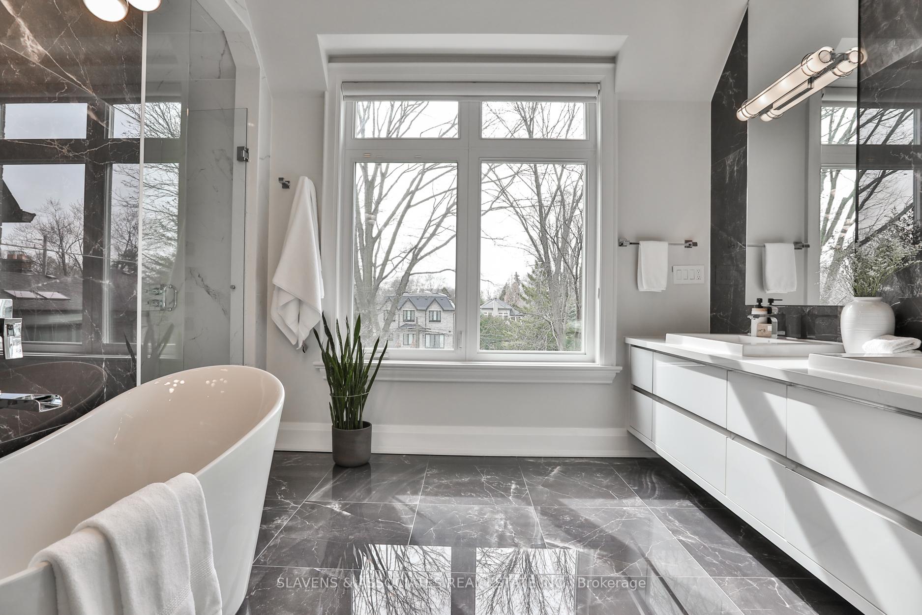 Photo 28 of 30 Edgecombe Avenue, Toronto, Bedford Park-Nortown — HOMEH