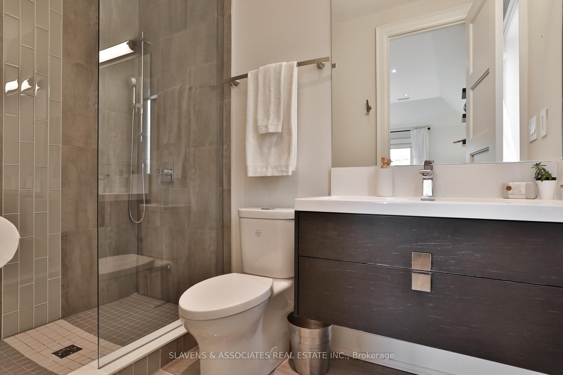 Photo 31 of 30 Edgecombe Avenue, Toronto, Bedford Park-Nortown — HOMEH