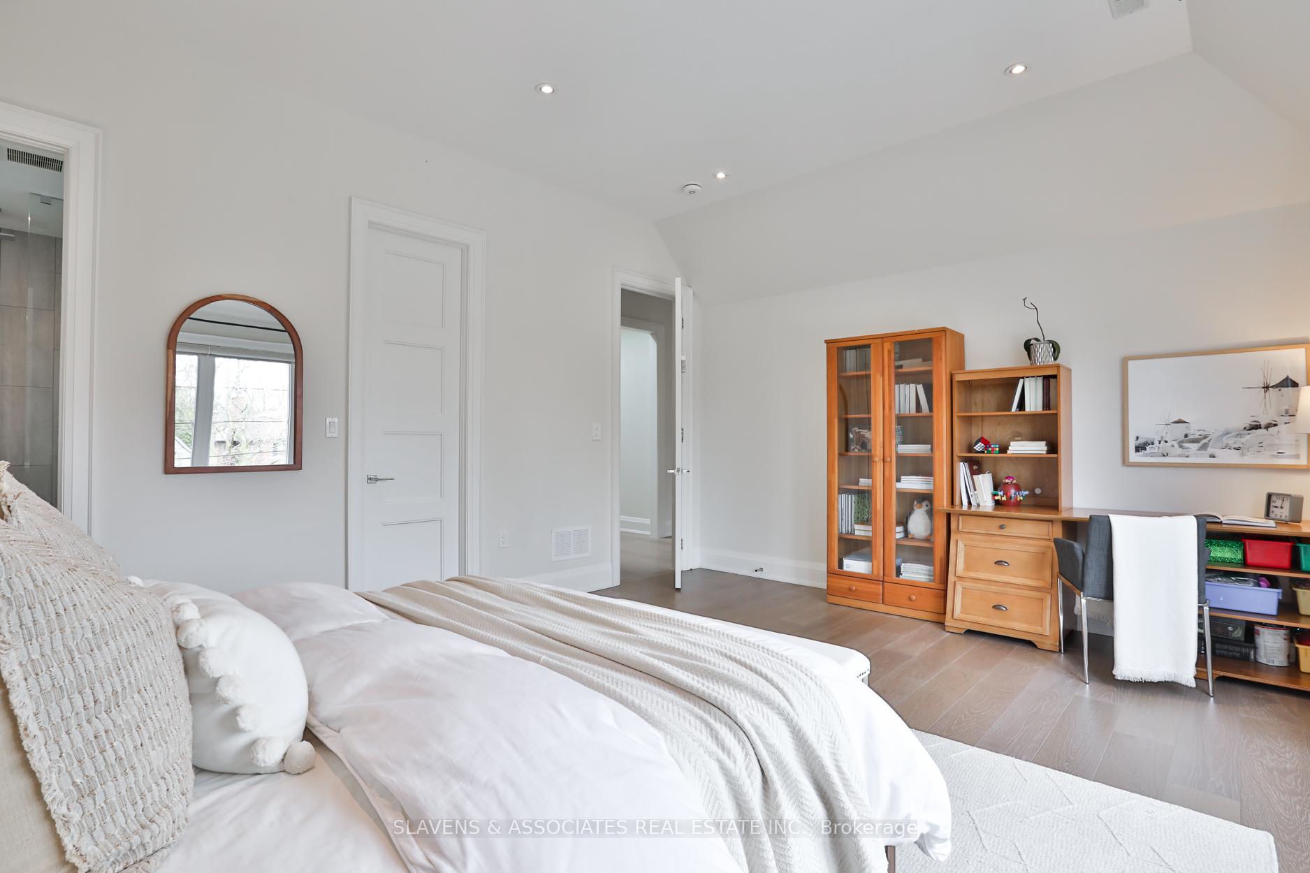 Photo 34 of 30 Edgecombe Avenue, Toronto, Bedford Park-Nortown — HOMEH