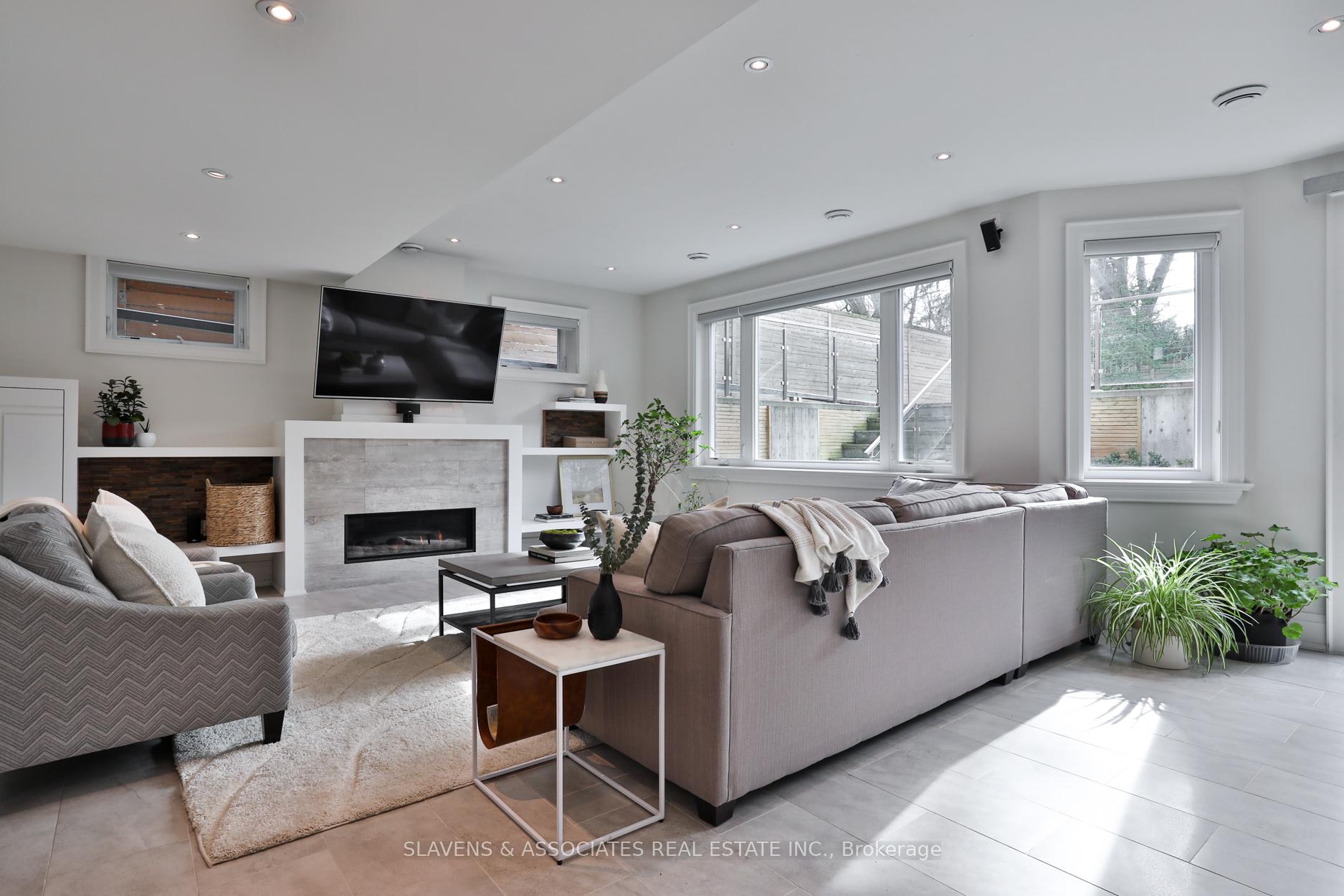 Photo 41 of 30 Edgecombe Avenue, Toronto, Bedford Park-Nortown — HOMEH