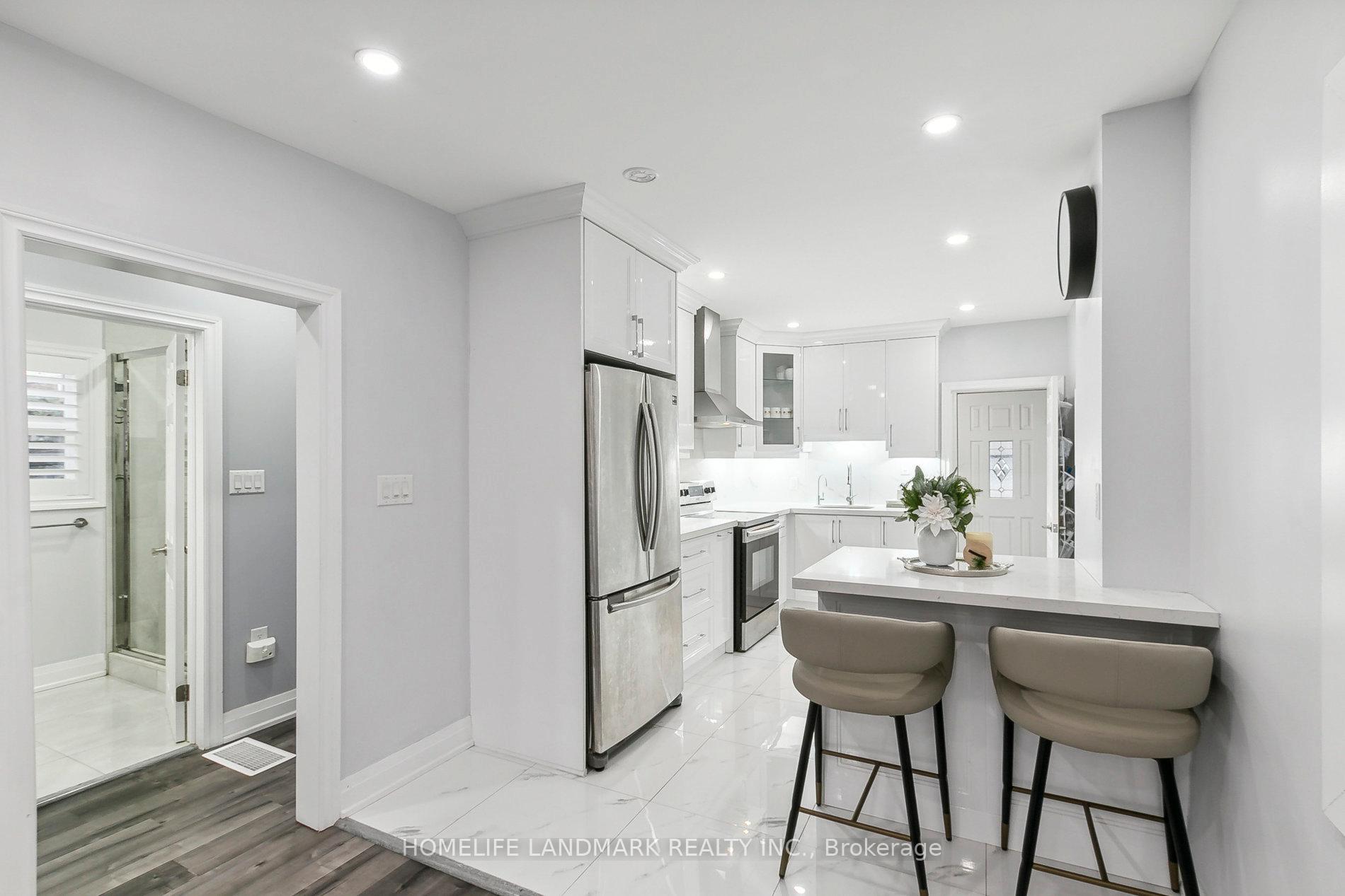 Photo 4 of 35 Wallington Avenue, Toronto, Woodbine-Lumsden — HOMEH