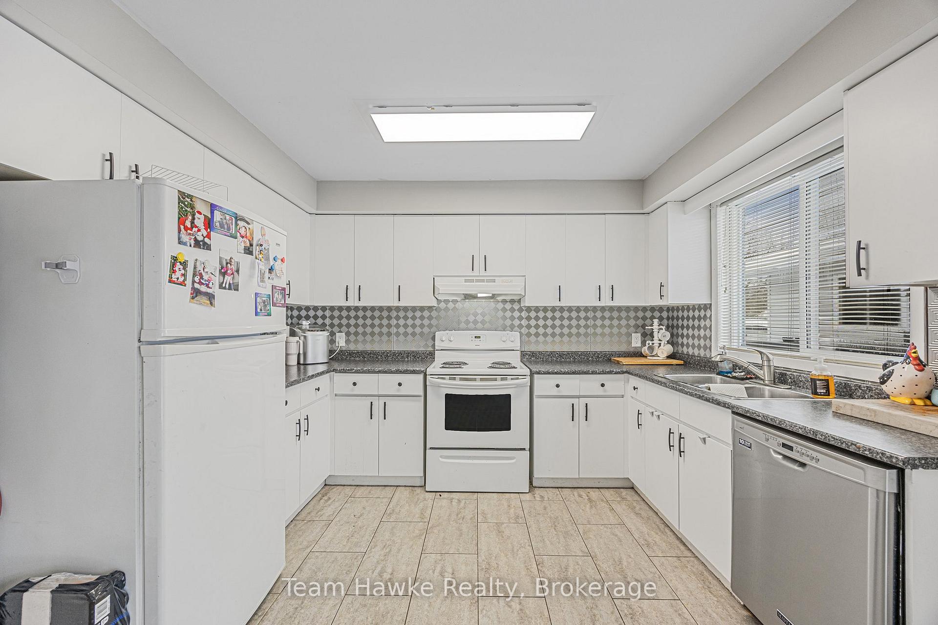 Photo 11 of 361 Wardell Street, Tay, Port McNicoll — HOMEH