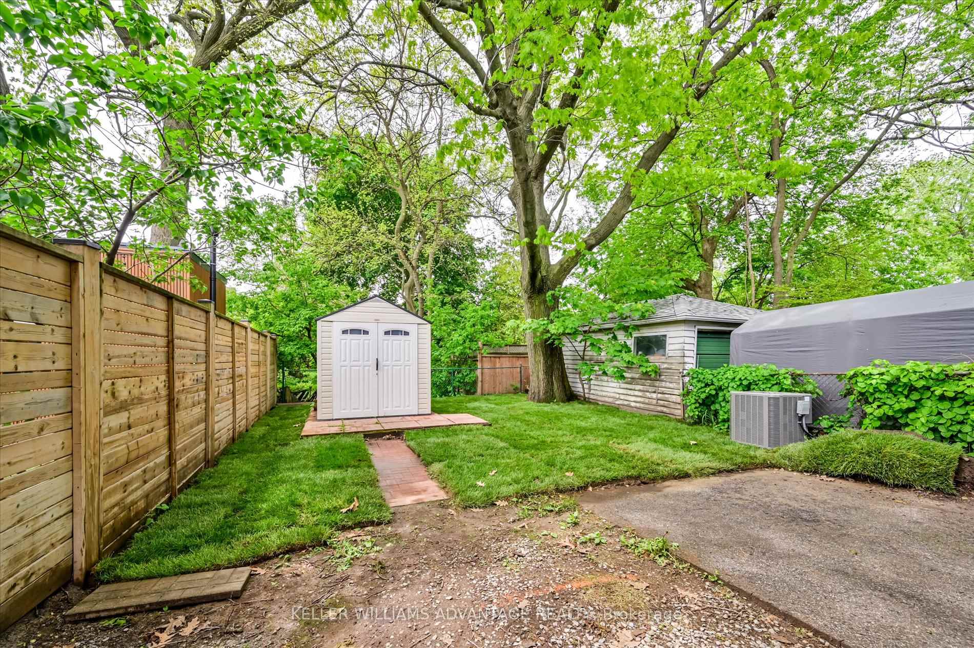 Photo 20 of 116 Oak Park Avenue, Toronto, Woodbine-Lumsden — HOMEH