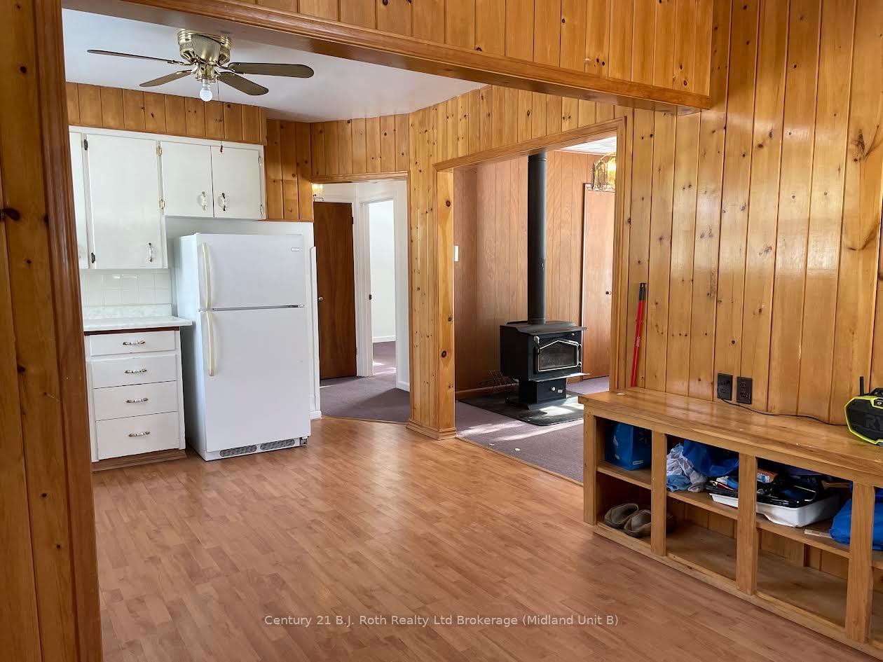 Photo 7 of 9 Mountain Avenue, Tay, Waubaushene — HOMEH