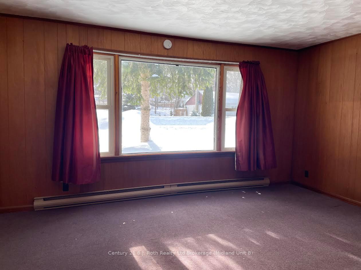Photo 9 of 9 Mountain Avenue, Tay, Waubaushene — HOMEH