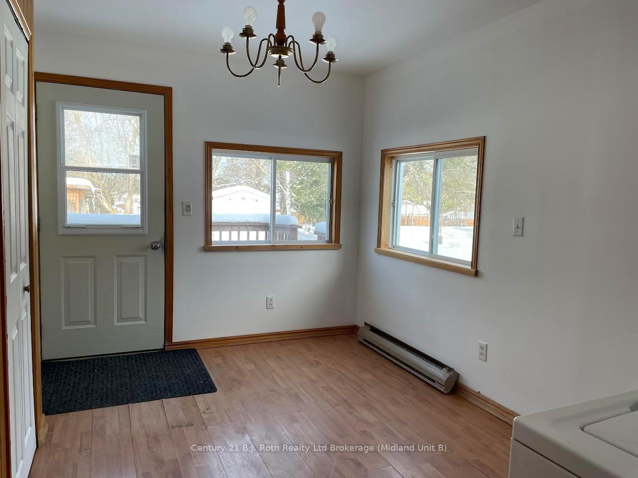 Photo 15 of 9 Mountain Avenue, Tay, Waubaushene — HOMEH