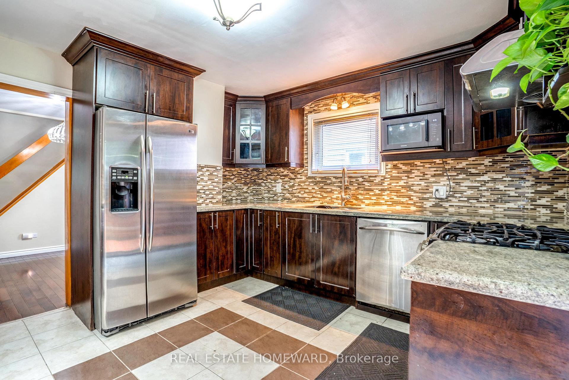 Photo 8 of 231 Donlands Avenue, Toronto, Danforth Village-East York — HOMEH
