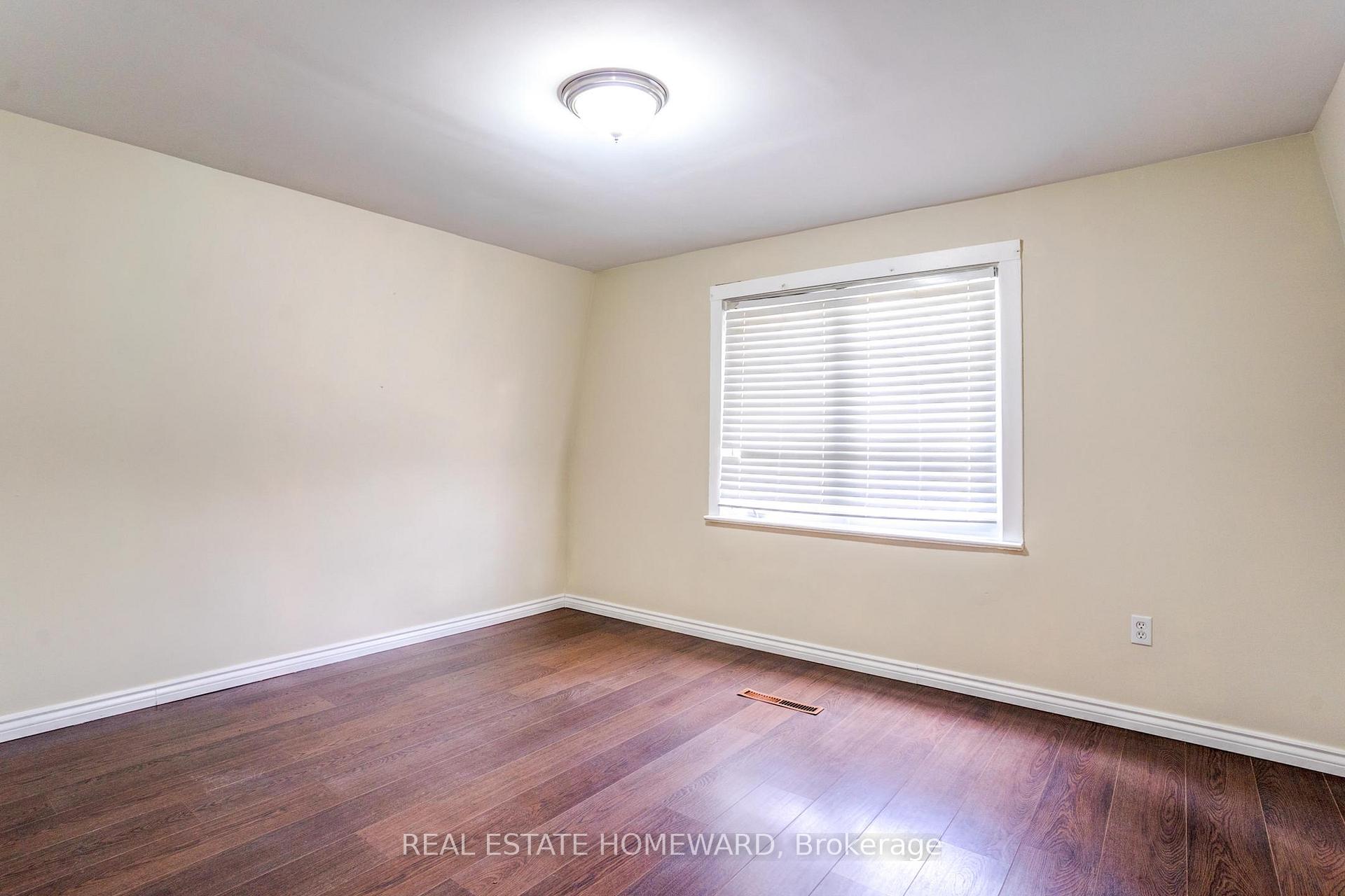 Photo 10 of 231 Donlands Avenue, Toronto, Danforth Village-East York — HOMEH