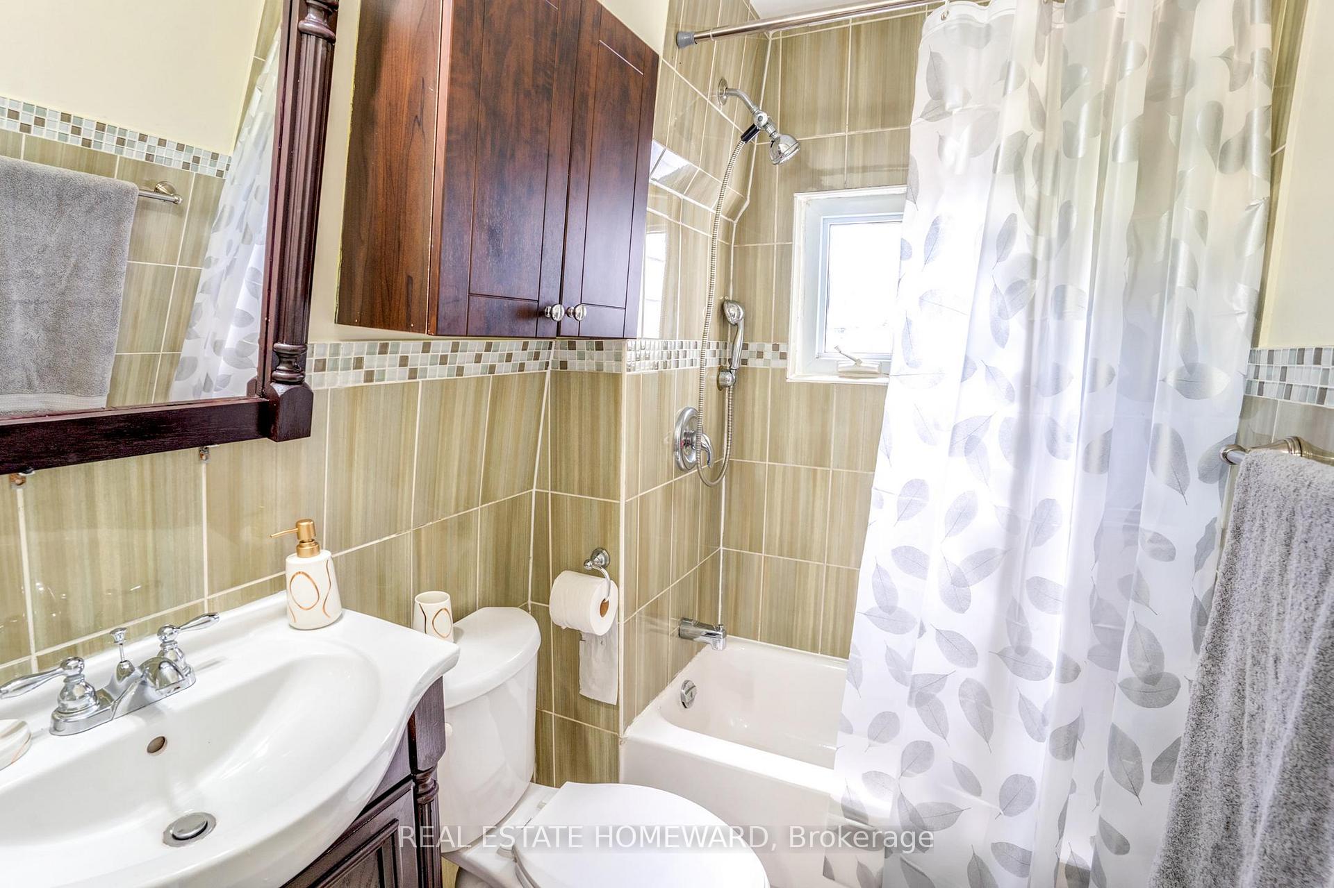 Photo 14 of 231 Donlands Avenue, Toronto, Danforth Village-East York — HOMEH