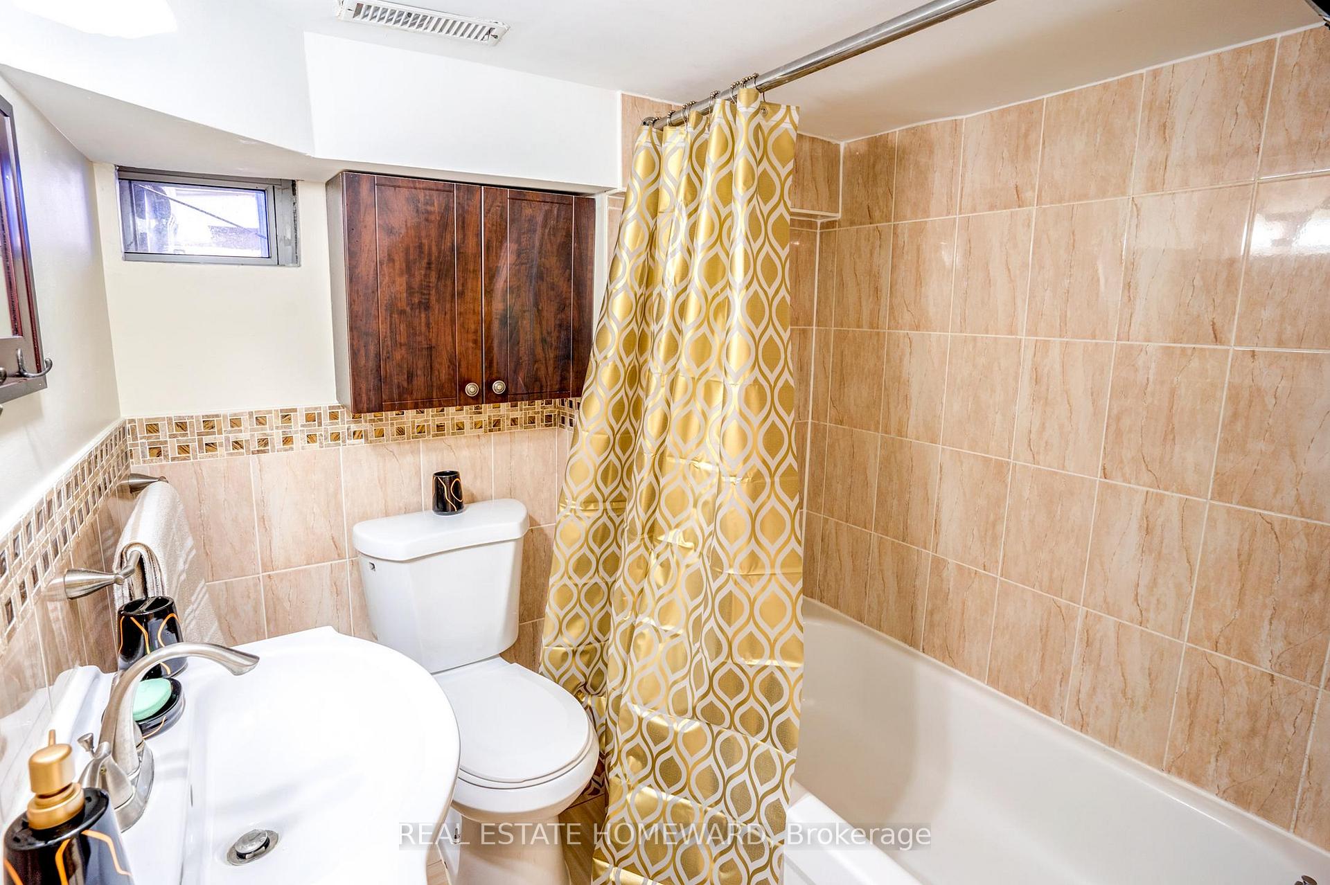 Photo 18 of 231 Donlands Avenue, Toronto, Danforth Village-East York — HOMEH